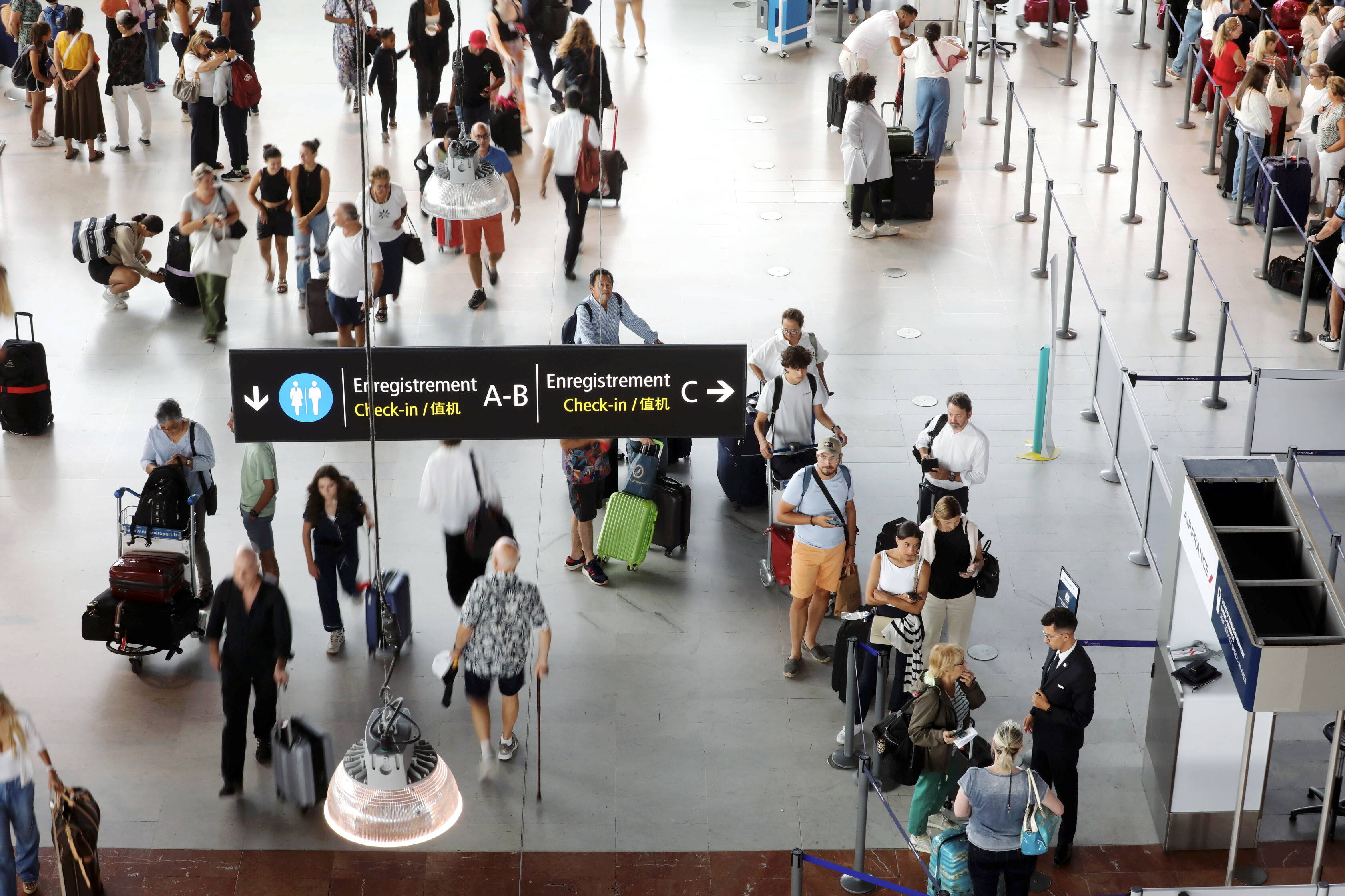 "Il faut continuer à être multimarchés", les acteurs du tourisme réunis à Nice pour le placement de la saison