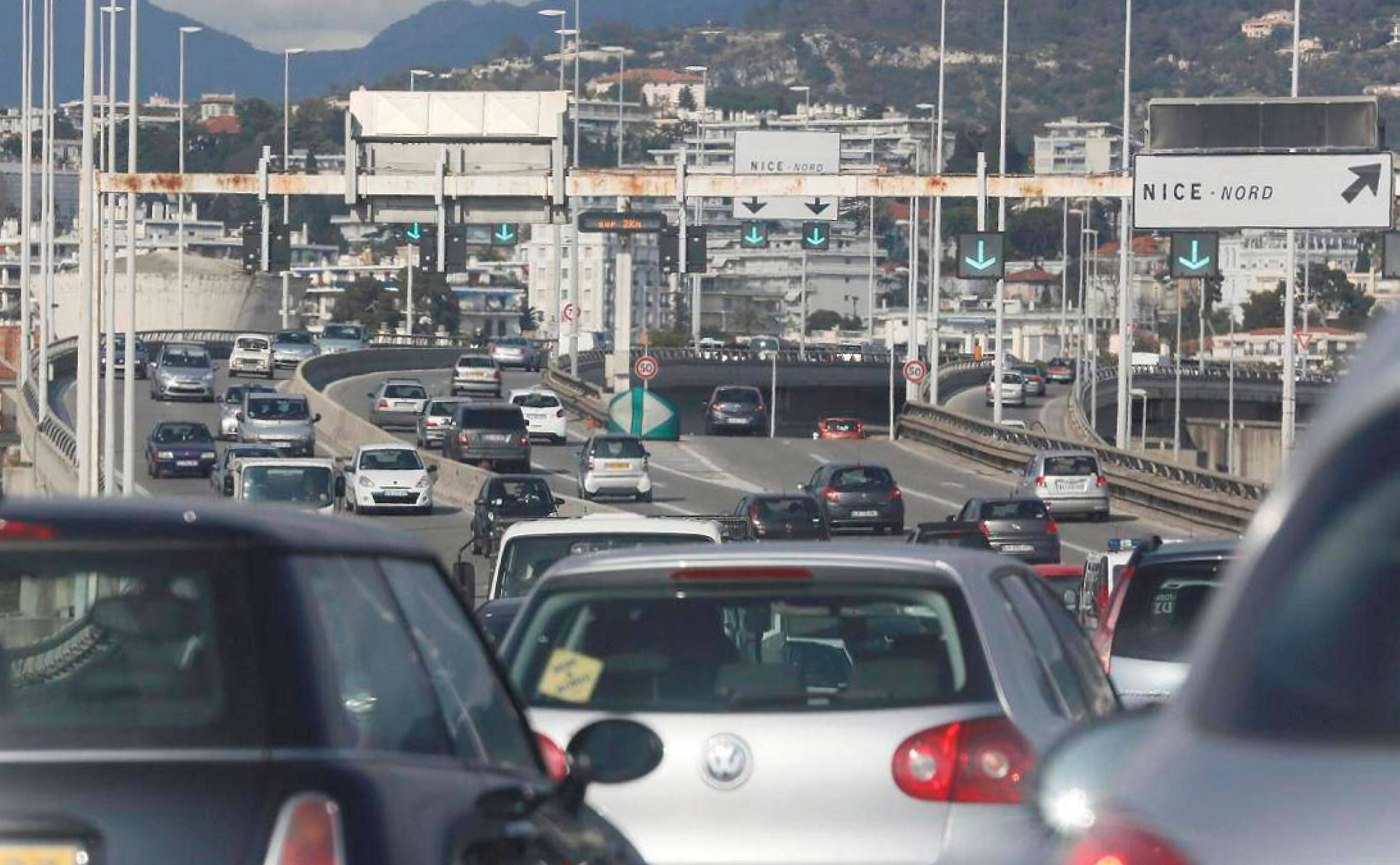 "Un danger pour la santé publique", le plan antipollution de la préfecture des Alpes-Maritimes attaqué au tribunal administratif par un collectif citoyen de Nice