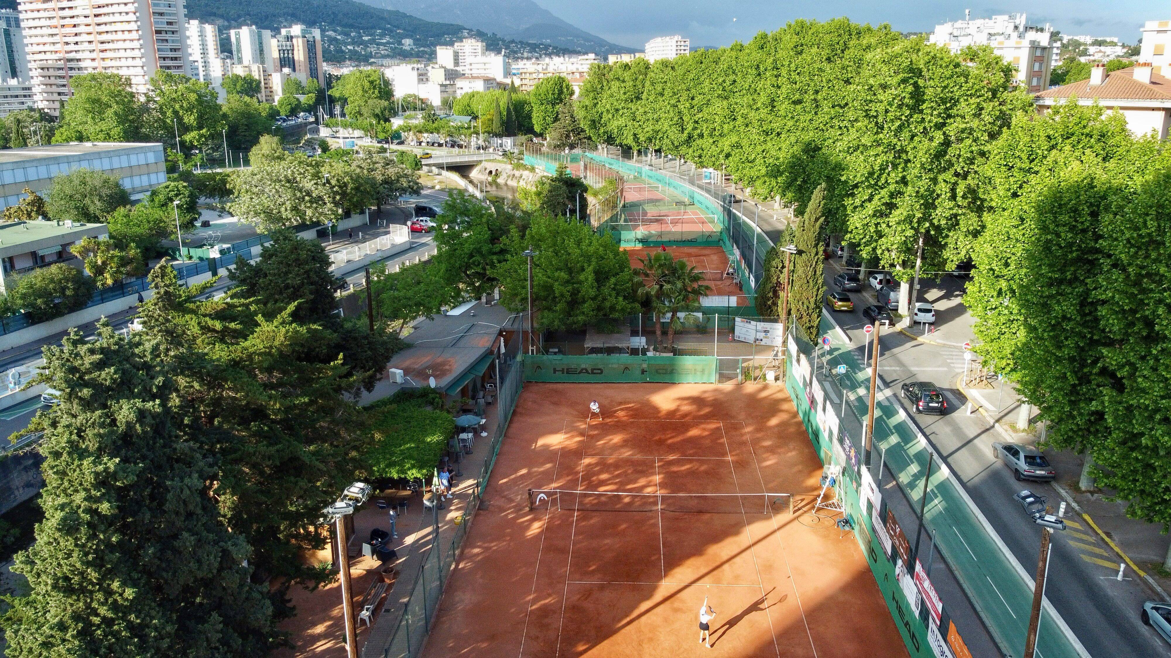Cinq choses à savoir sur le Tennis club du littoral à Toulon qui fête ses 70 ans