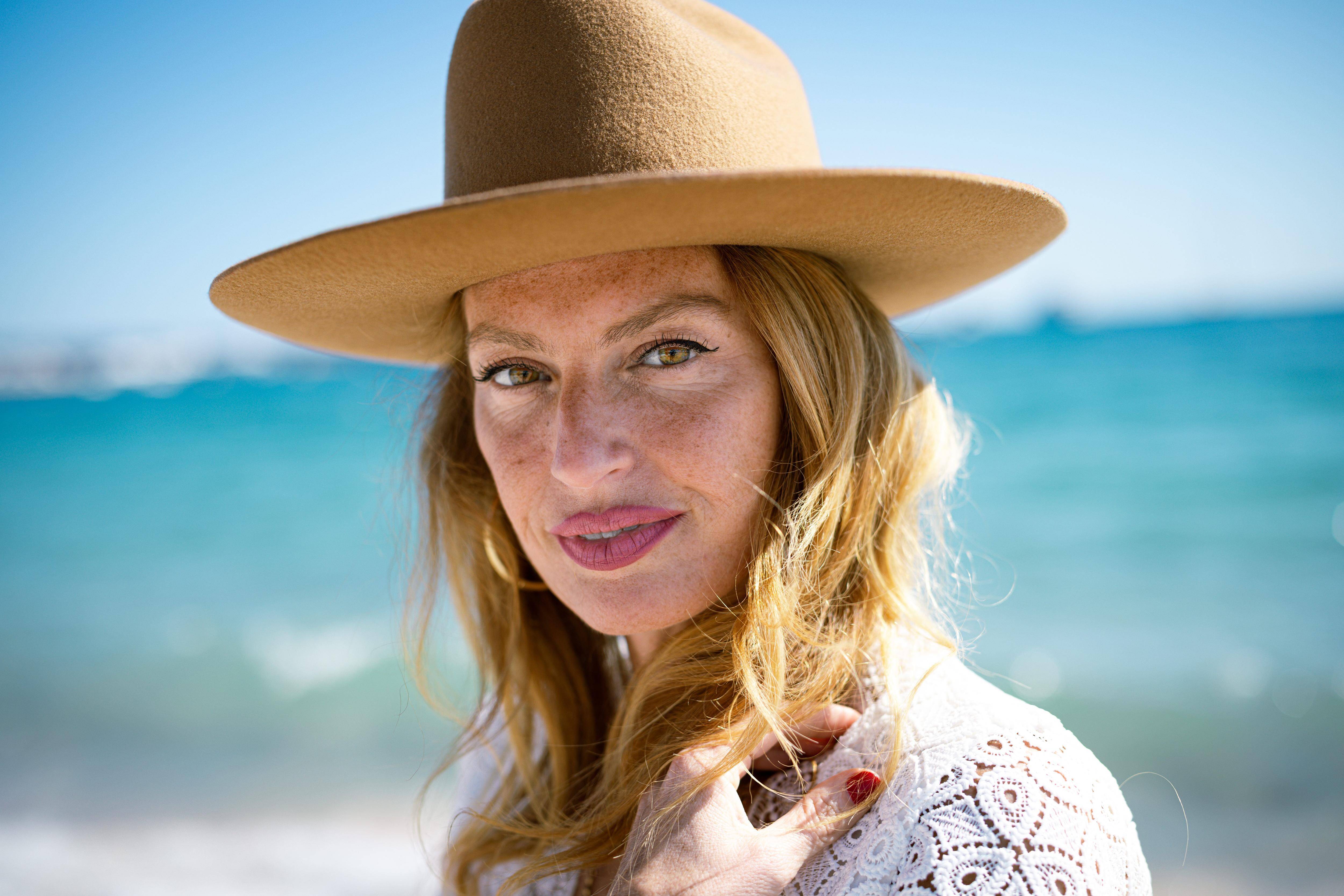 78e Festival de Cannes: elle a chanté au Cartel Sunset Live Sacem jeudi soir, nous avons papoté avec l'ex-Brigitte Aurélie Saada