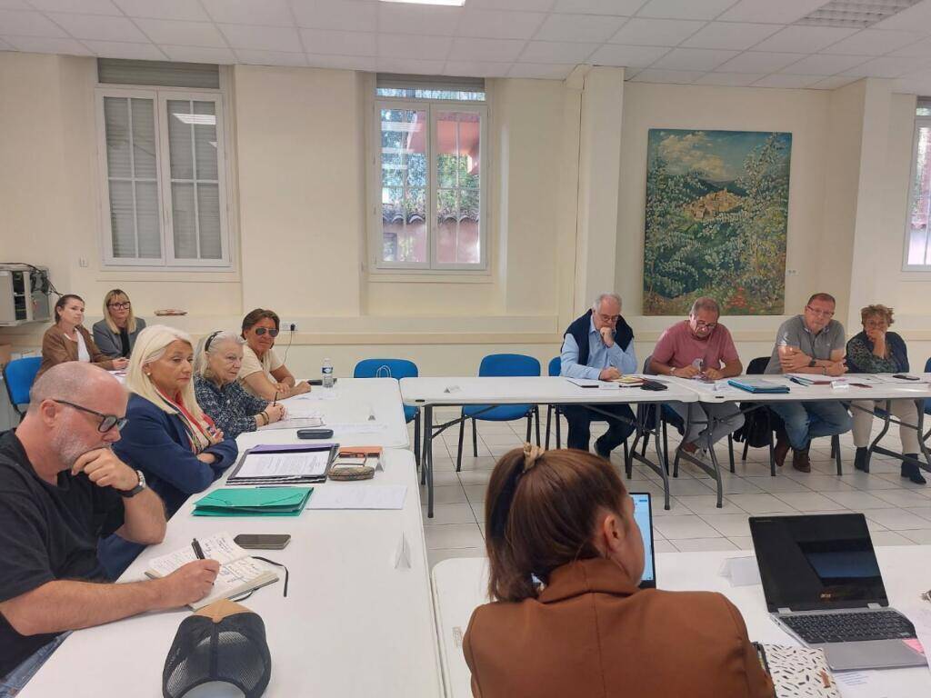 Ambiance délétère au conseil municipal d'Auribeau-sur-Siagne, des délégations retirées à la maire Michèle Paganin