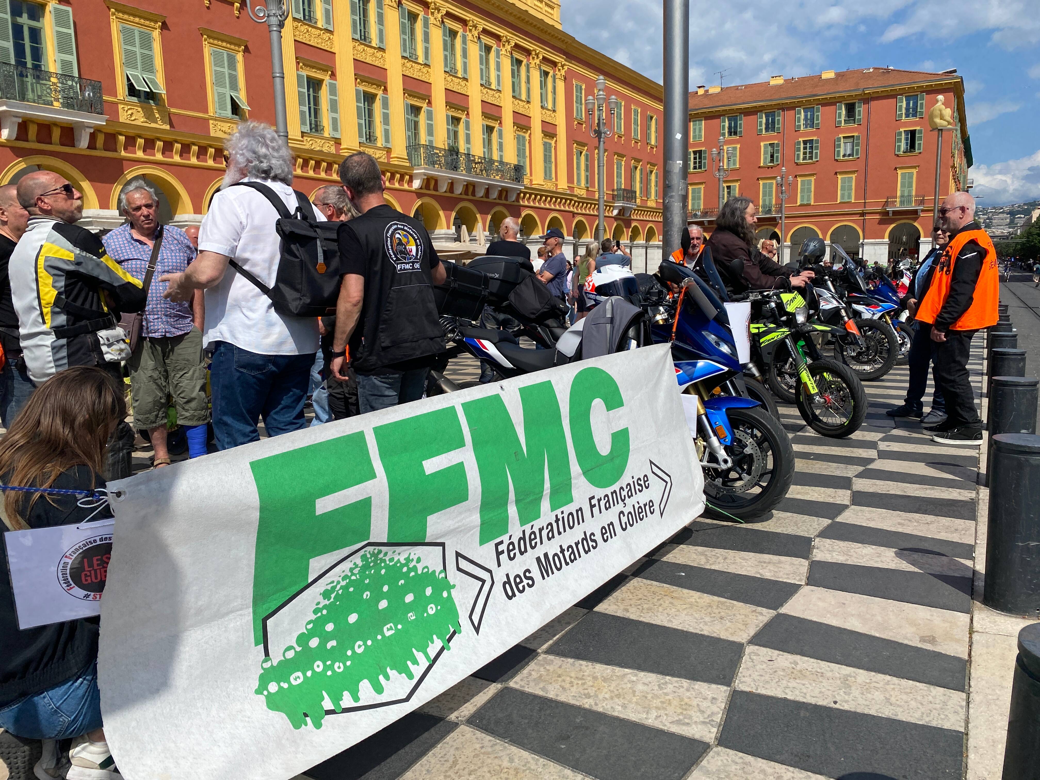 "Cette mesure fait porter de façon injuste la responsabilité de la pollution sur les plus défavorisés": à Nice, des motards mobilisés contre les Zones à faibles émissions