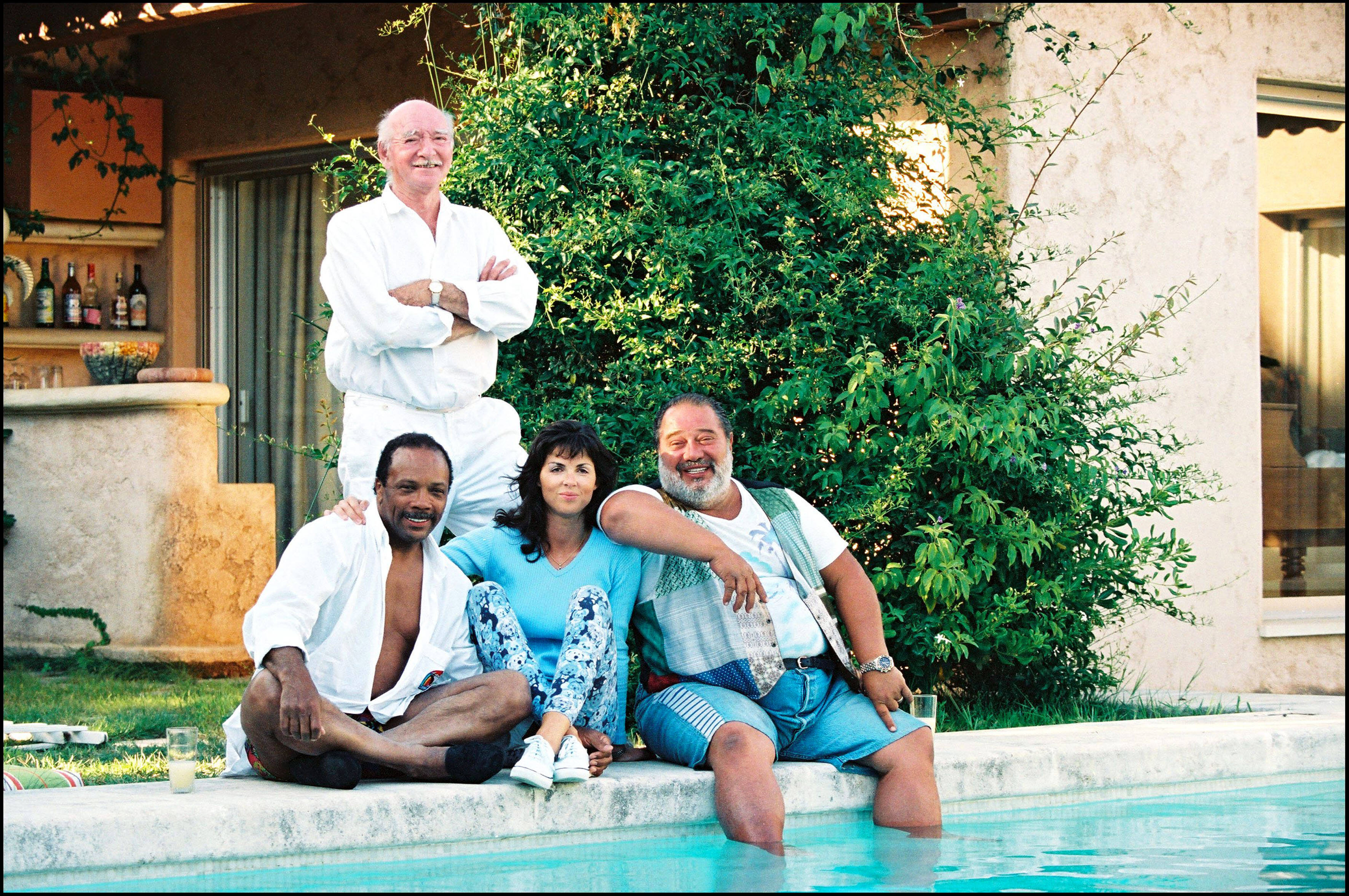 Pour les 20 ans de sa disparition, Eddie Barclay, l'homme en blanc, revient en bandes son et images à Saint-Tropez