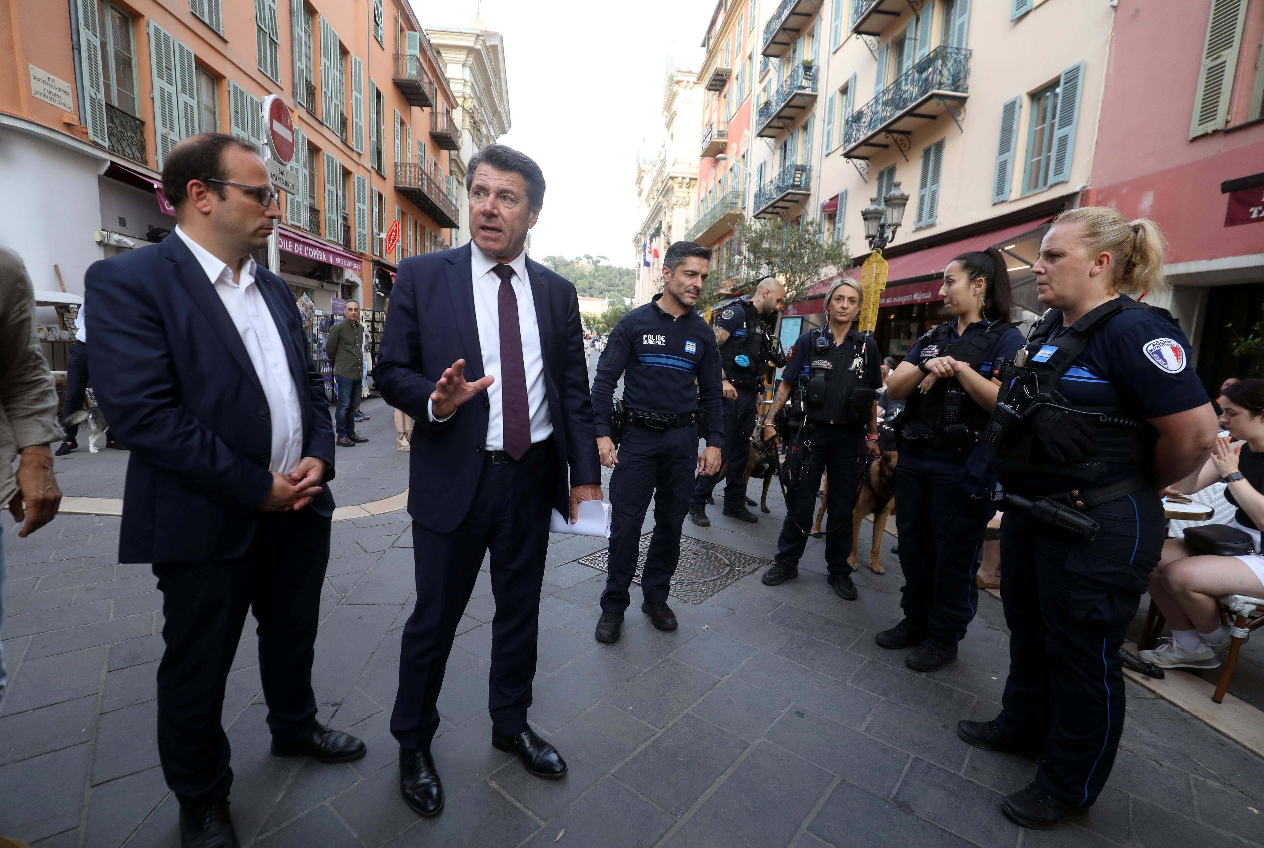 Nouvelle organisation de la sécurité à Nice: le maire Christian Estrosi veut davantage de police, moins de SDF