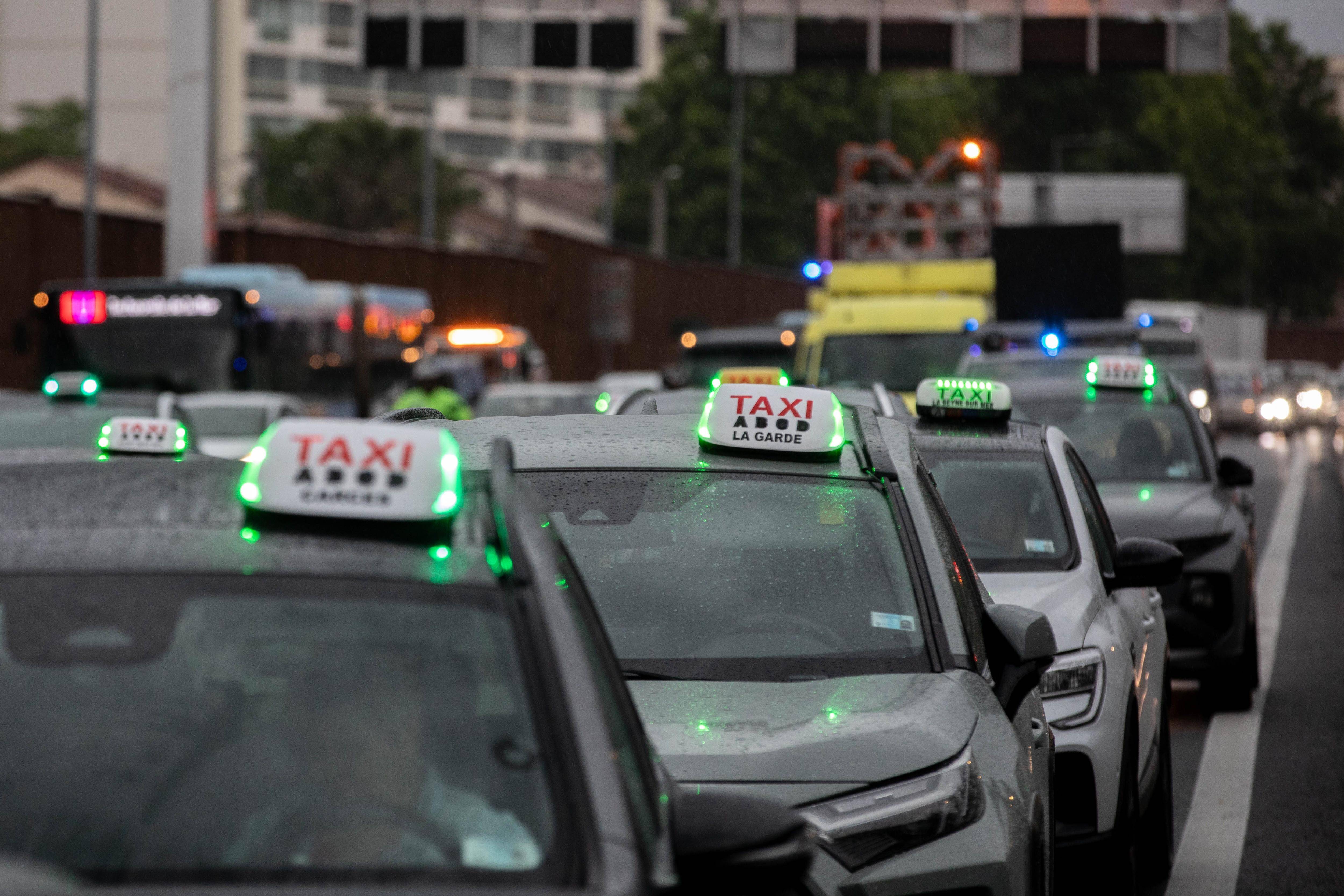 "Des mobilisations locales s'organisent": les taxis du Var poursuivent leur mouvement... autrement