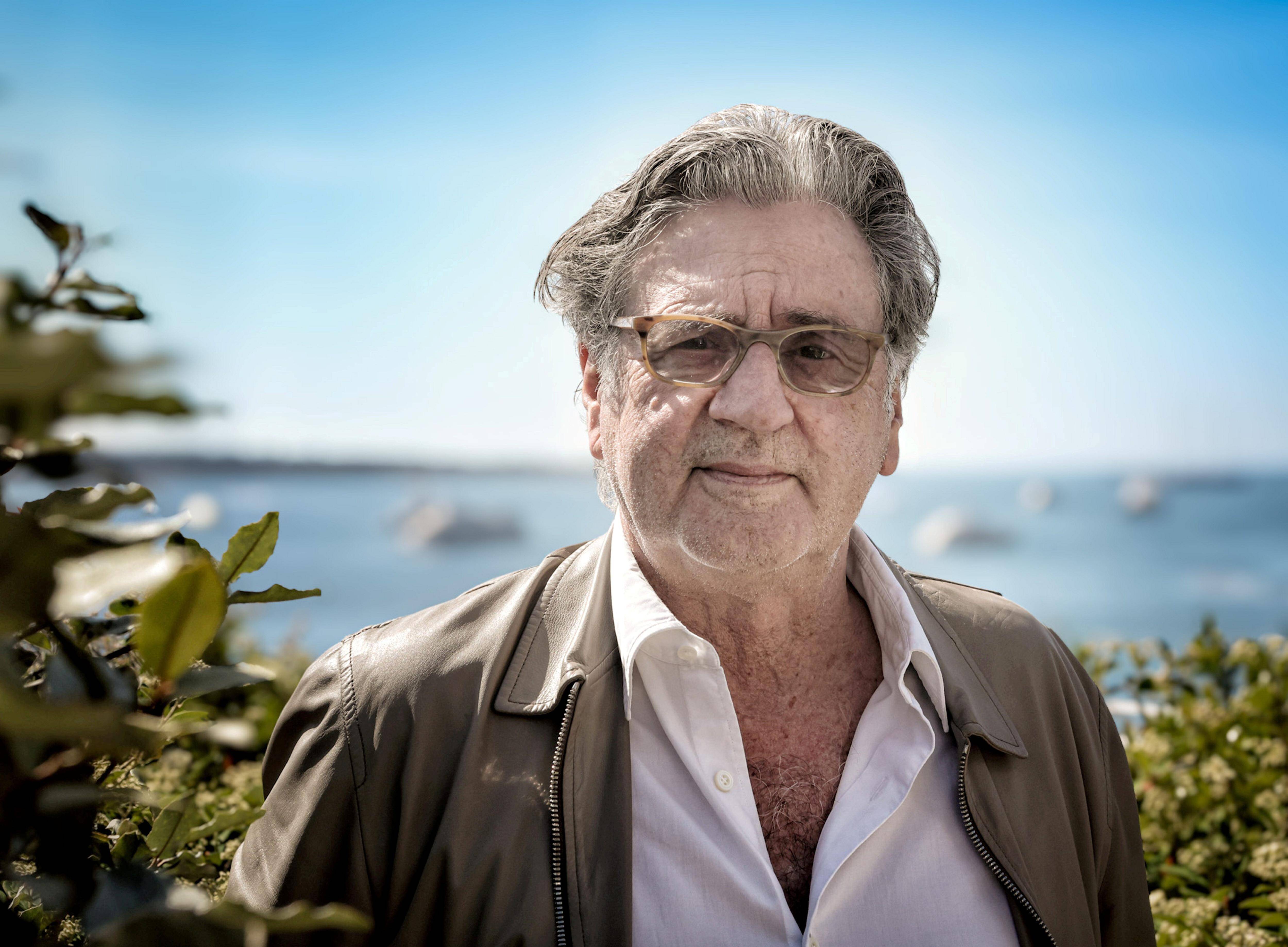 "J'ai trouvé en elle une soeur de jeu": comment Daniel Auteuil s'est-il retrouvé à jouer l'ex-mari de Jodie Foster dans "Vie privée", présenté au 78e Festival de Cannes?