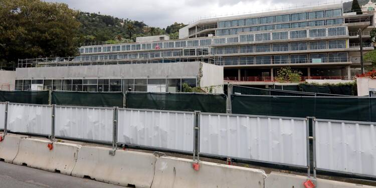 À Menton, un bras de fer s’engage entre la municipalité et le promoteur de l’hôtel 5 étoiles, toujours en chantier