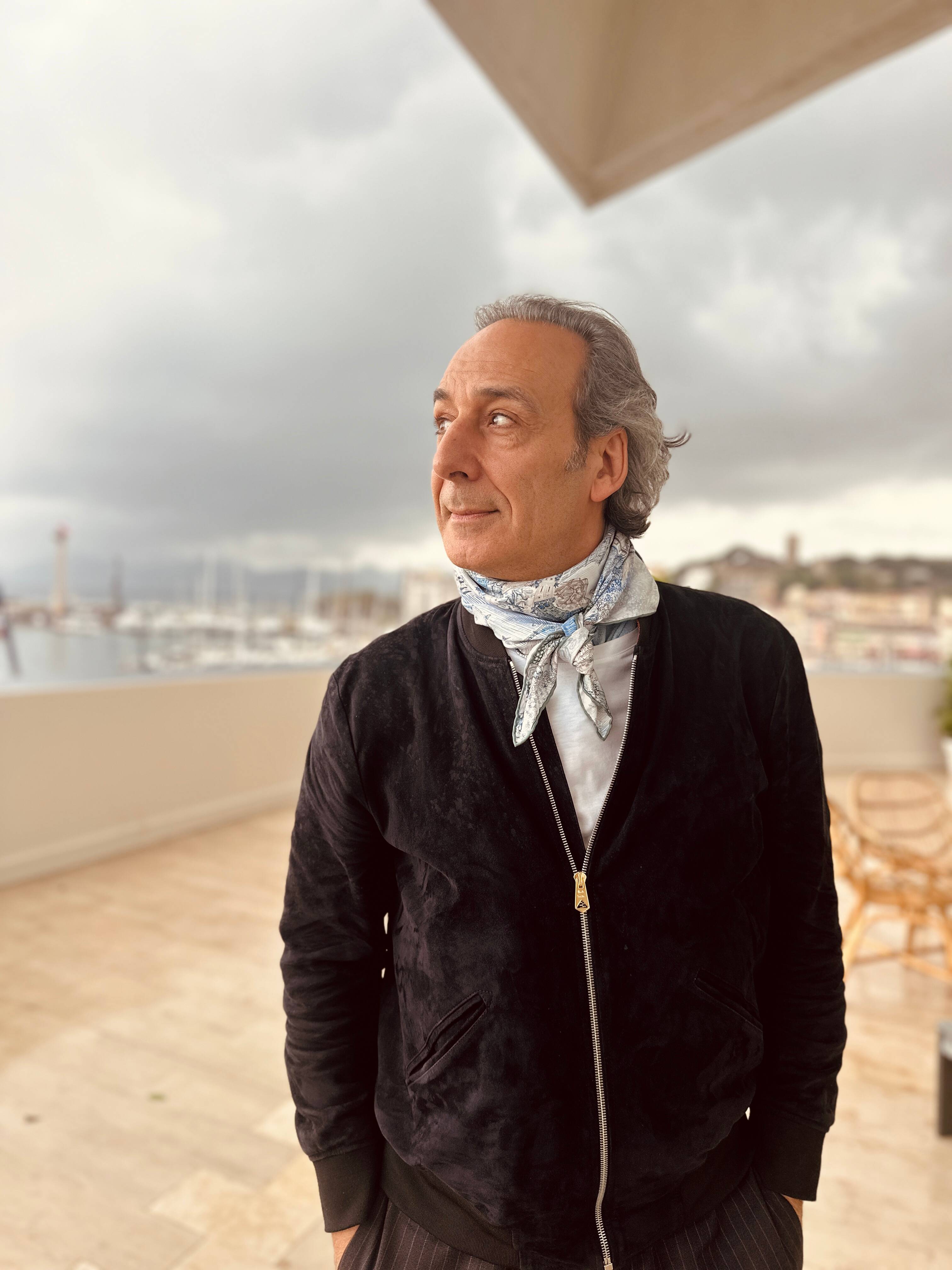 78e Festival de Cannes: qui est Alexandre Desplat, le compositeur français qui débarque à Cannes avec deux longs-métrages dont il a signé la bande originale ?
