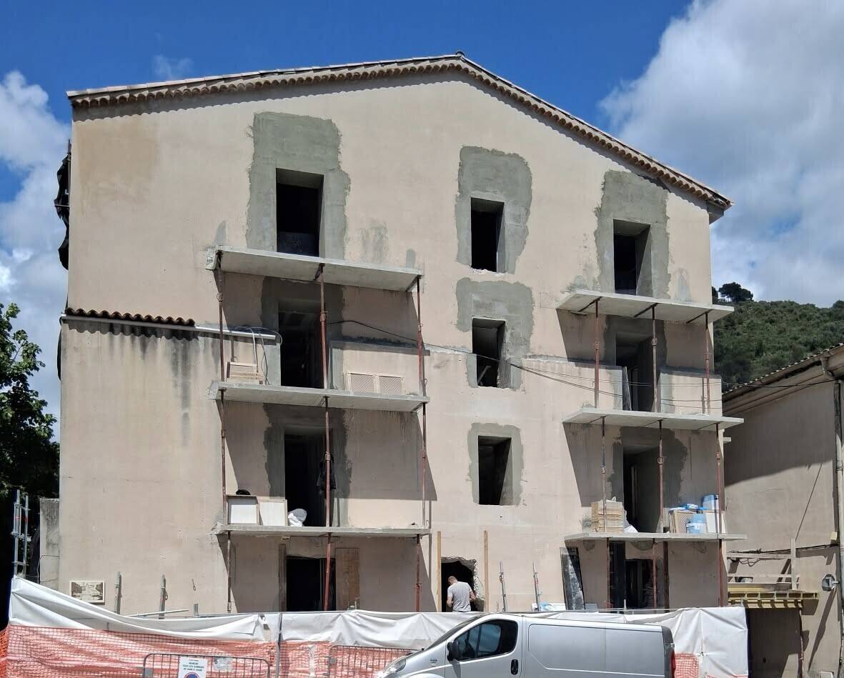 Encore quelques semaines avant la livraison de la nouvelle résidence pour seniors à L'Escarène