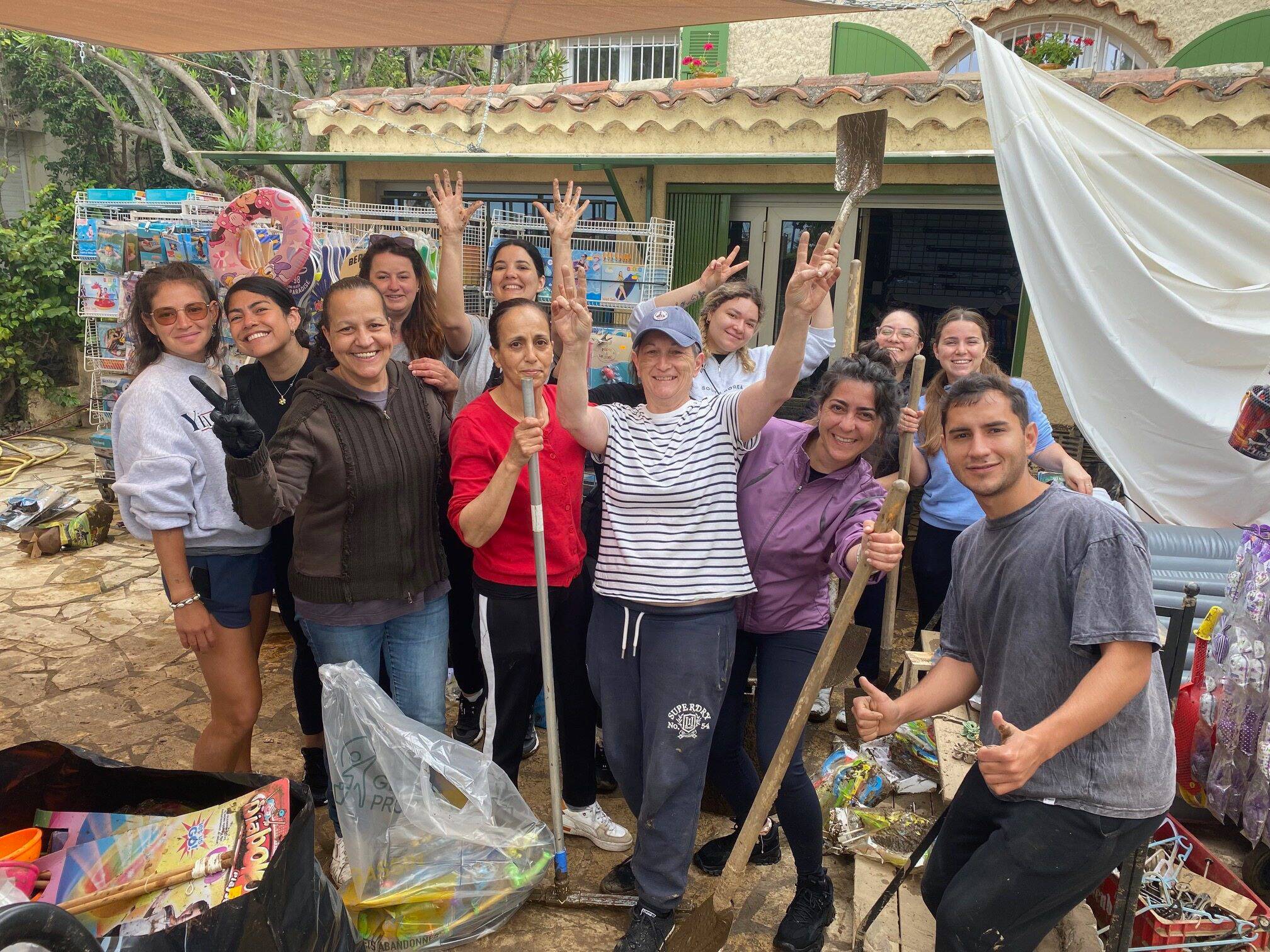 A Cavalière, station balnéaire meurtrie par les intempéries dans le Var, "l'entraide a été dingue" entre les habitants