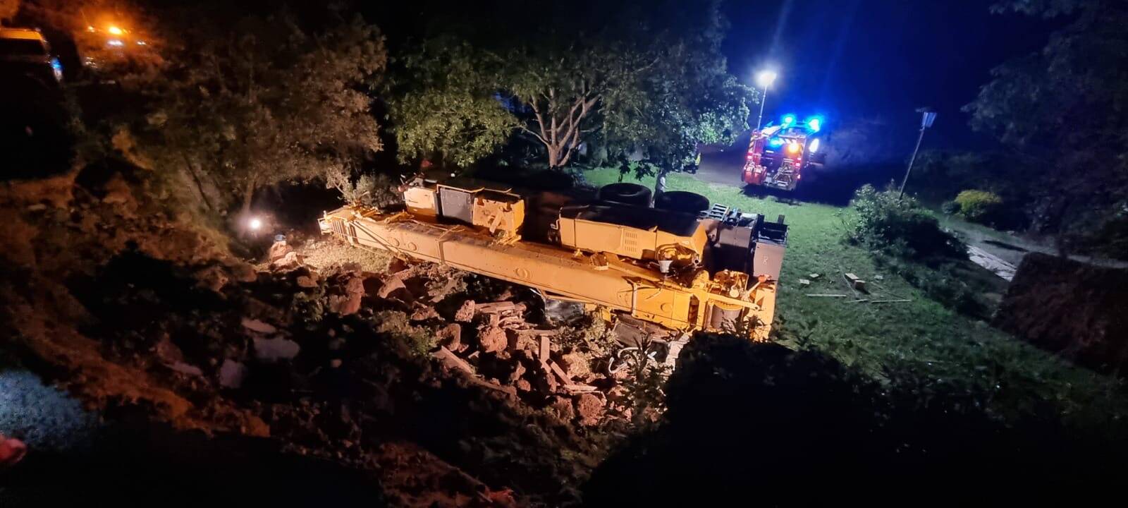 La chaussée s’effondre sous le passage d’un camion-grue à Salernes: une route totalement coupée à la circulation