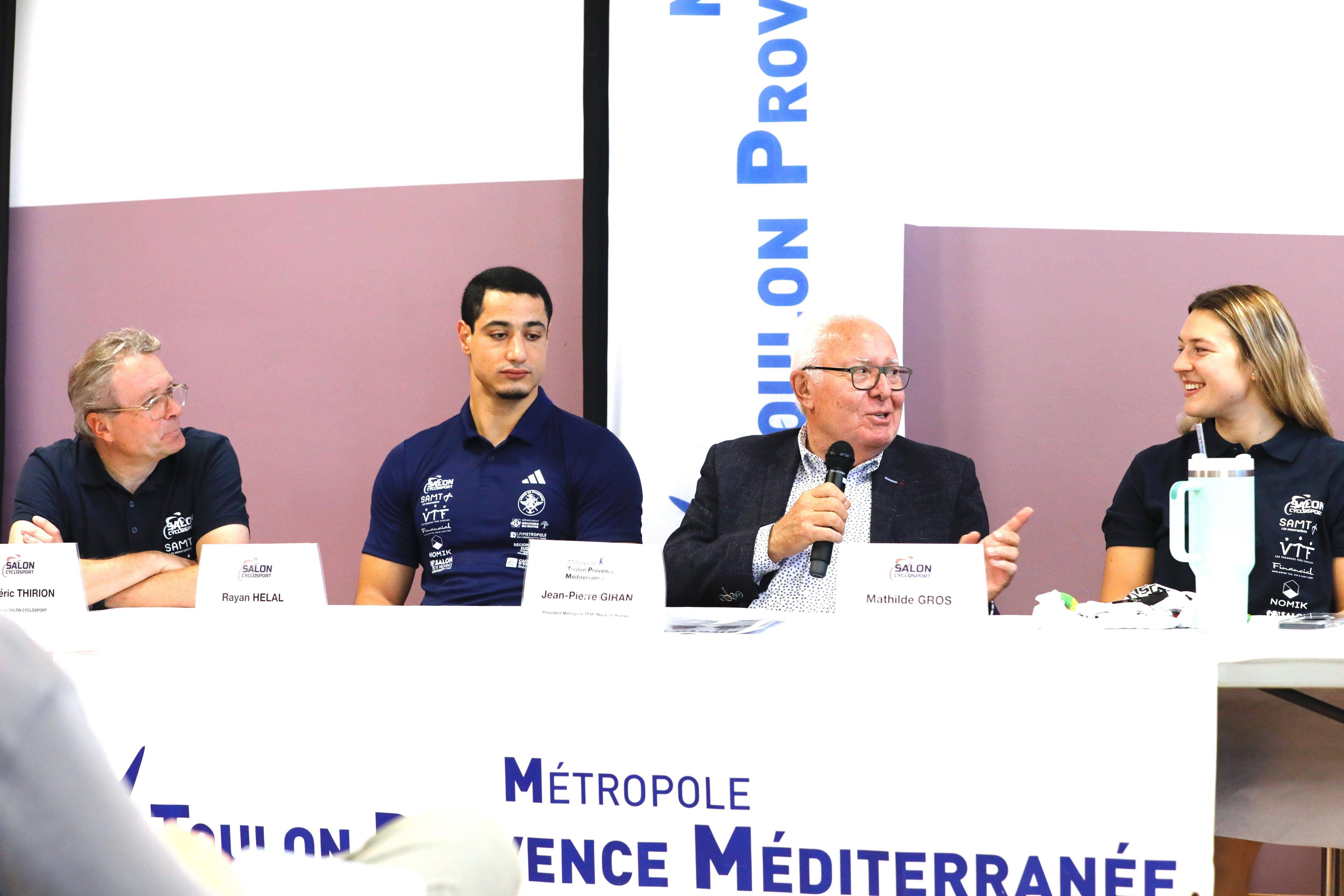 "On avait besoin de souffler après les JO", Rayan Helal et Mathilde Gros débarquent à Hyères pour préparer les championnats du monde de cyclisme sur piste