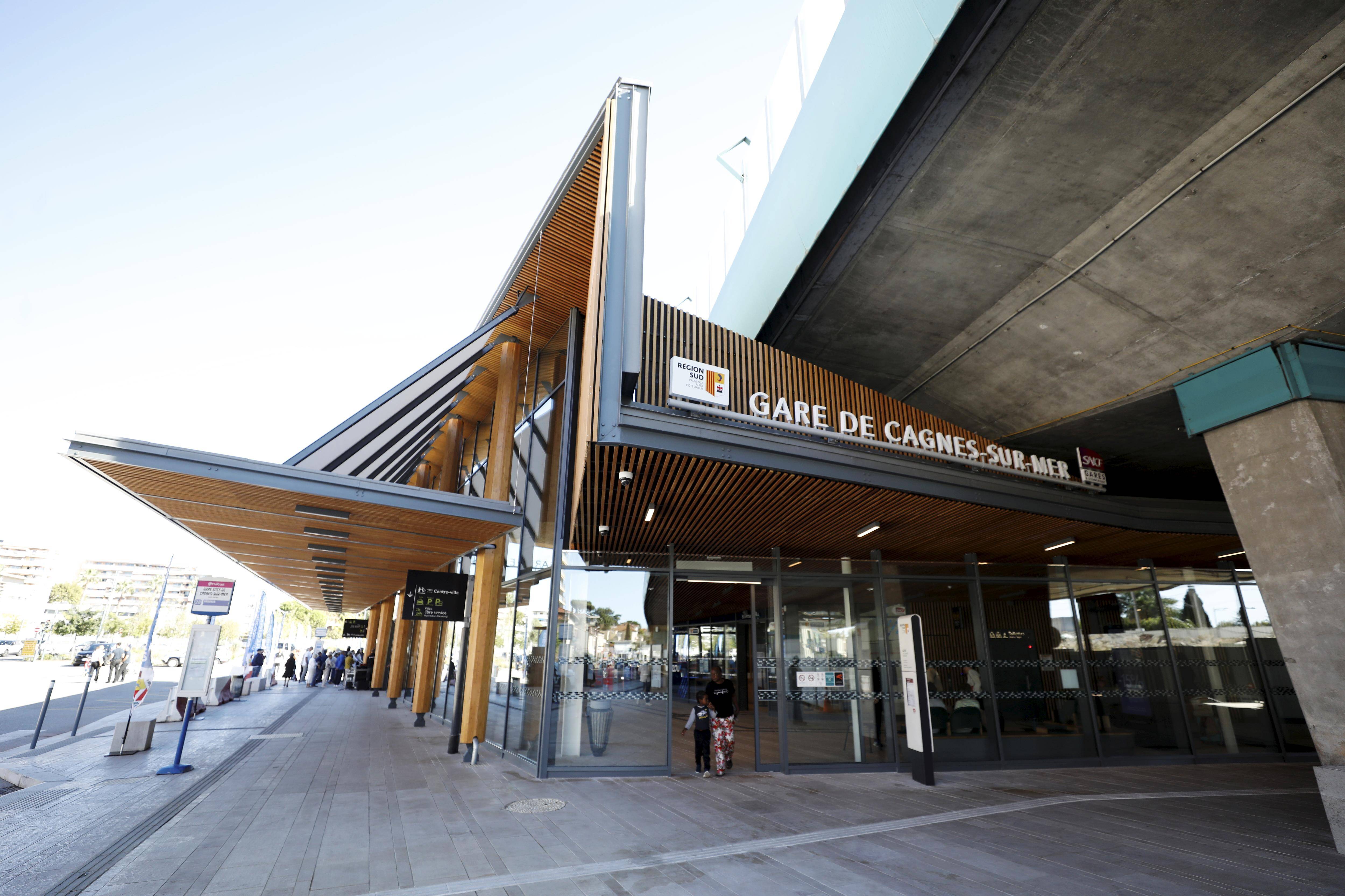 "ll a traîné une victime sur le sol": interpellé à Cagnes-sur-Mer, le serial voleur de sacs violent remis à la justice