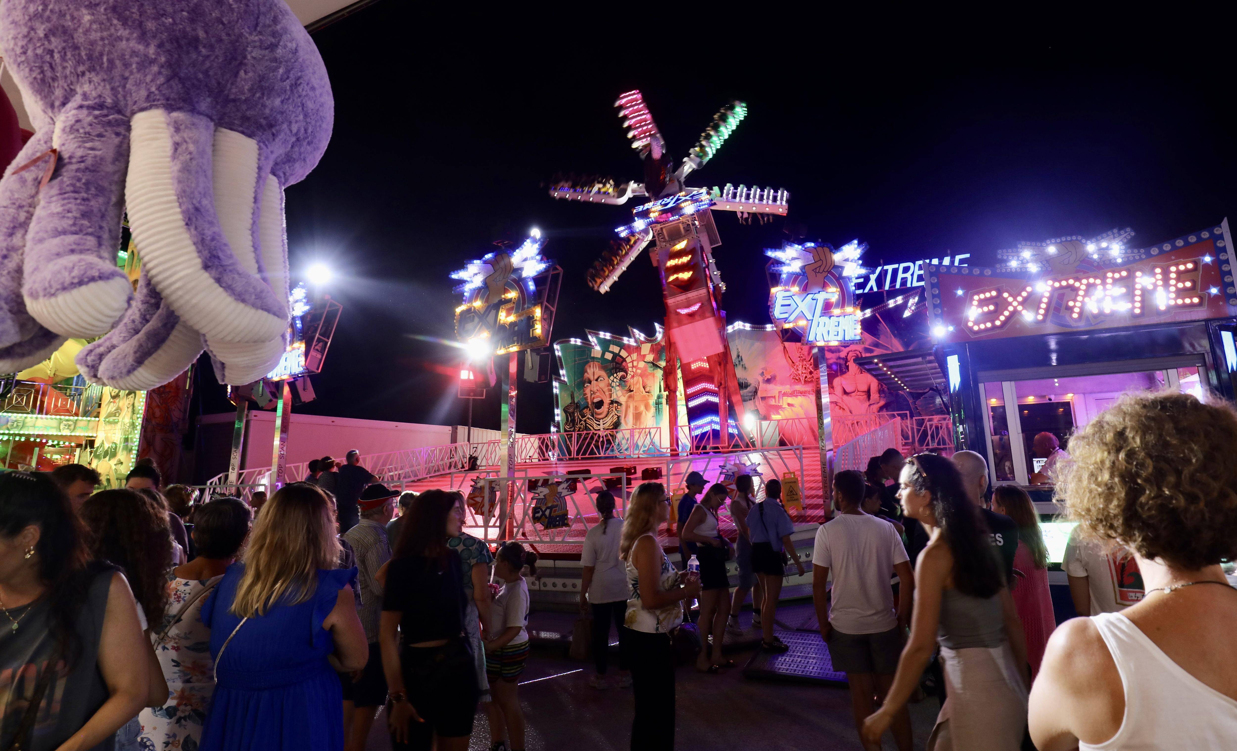 Après des semaines de préparation, le parc Magic world lance sa saison ce samedi soir à Hyères