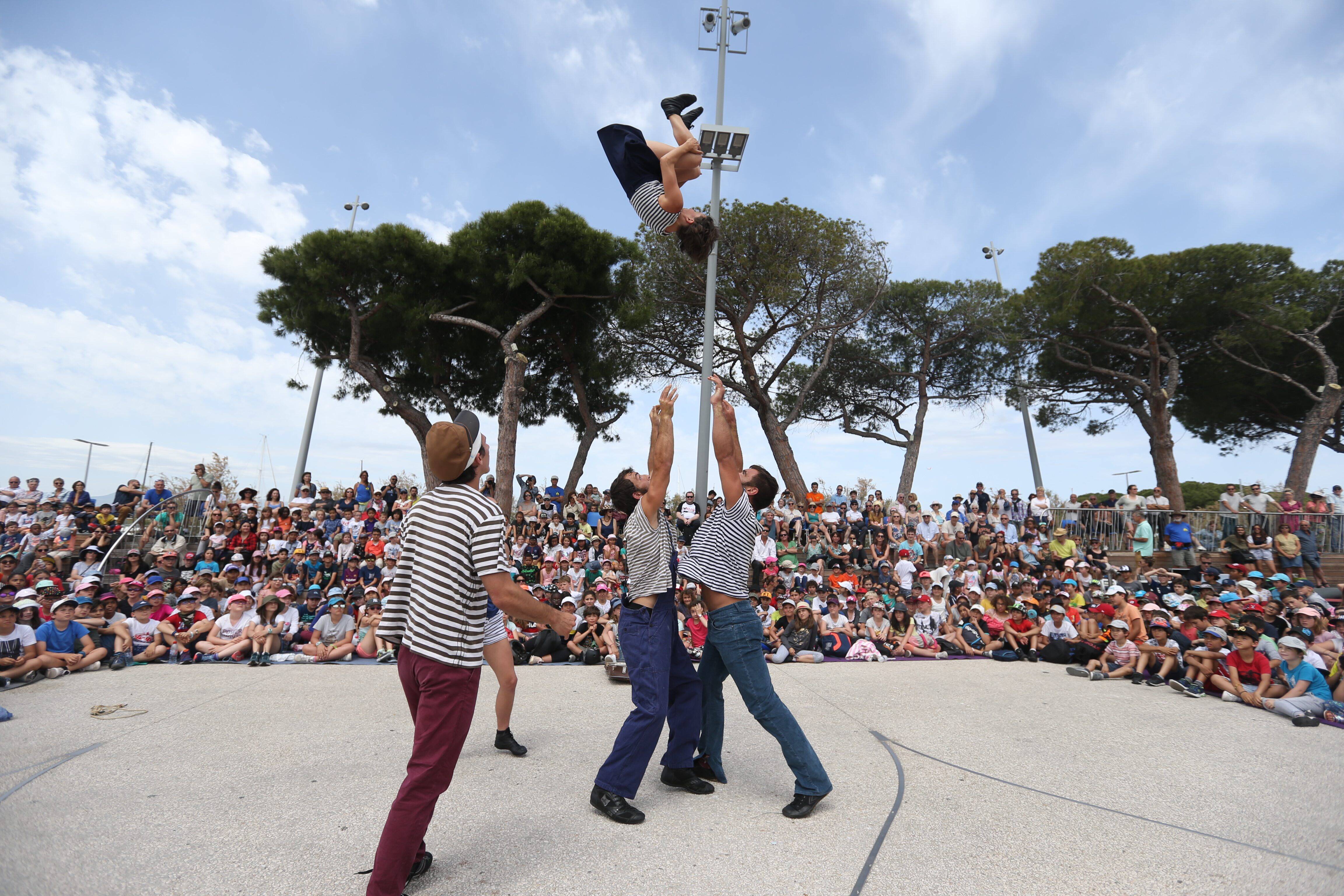 De la danse, de la musique et du cirque gratuit dans les rues d'Antibes: voici le programme de la 19e festival des Déantibulations