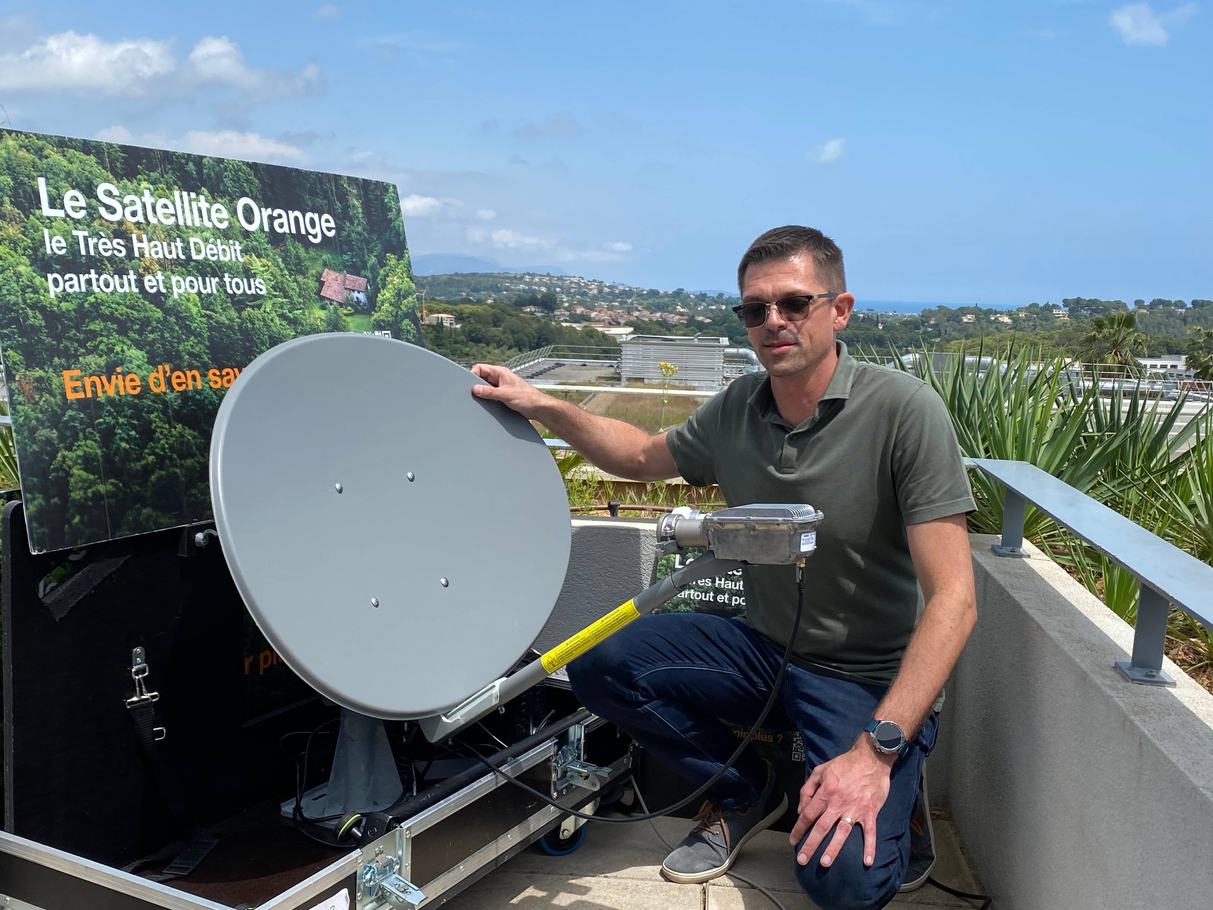 Le très haut débit pour tous avec Orange grâce à un satellite conçu et fabriqué à Cannes