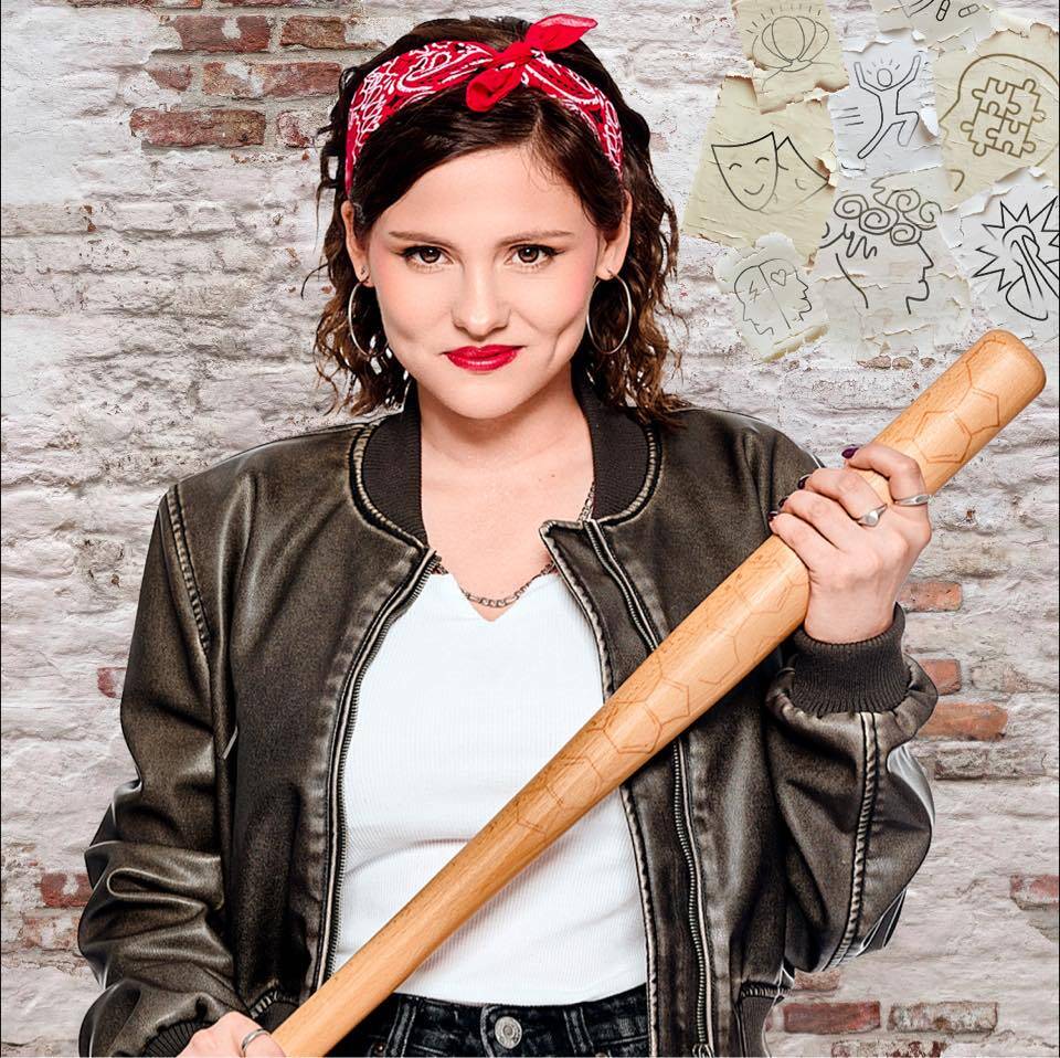 "Quand j'ai commencé à jouer, je n'étais même pas au courant de mon diagnostic d'autisme": Florence Mendez, une humoriste cash et engagée sur scène à Toulon