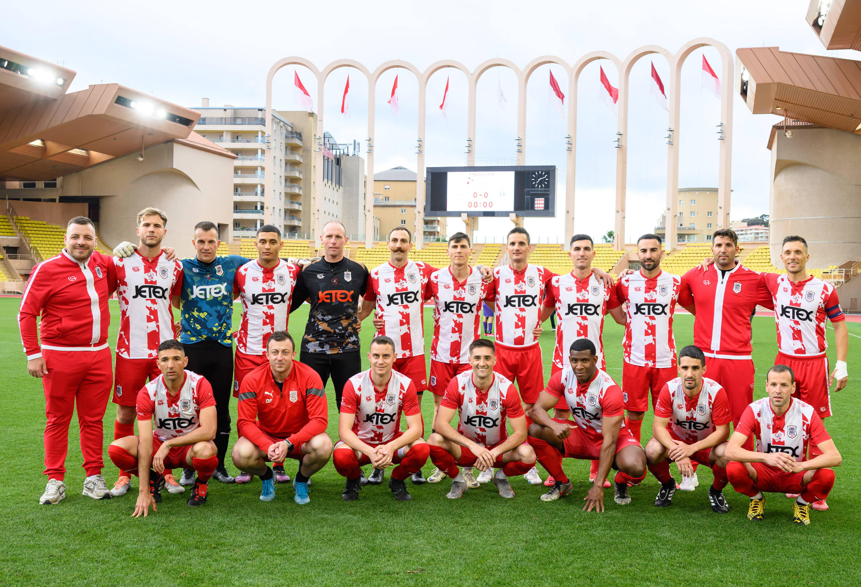 Foot à 11 corpo : les Carabiniers du Prince renversent le tenant du titre la SBM