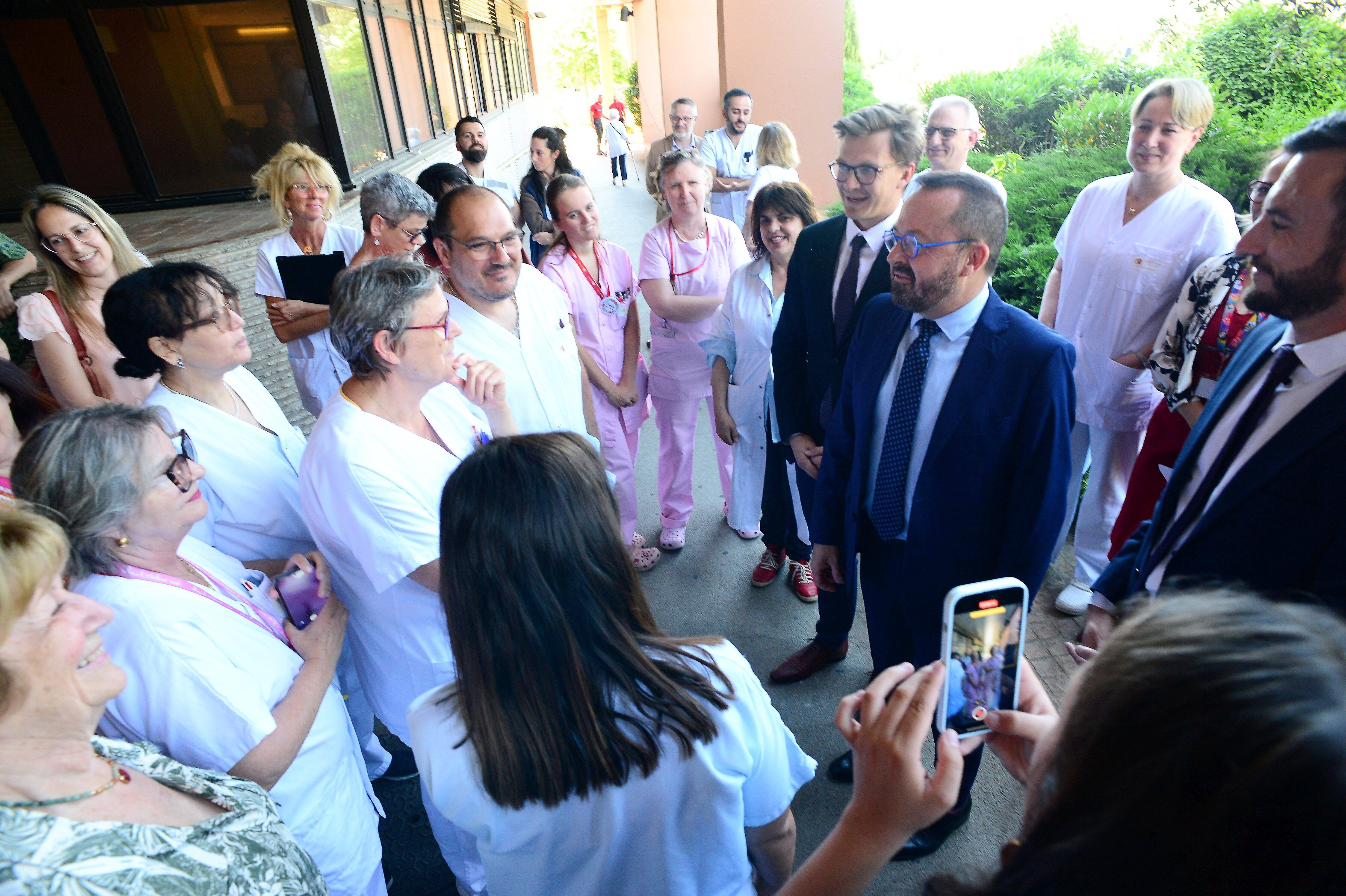Un nouvel IRM inauguré à l'hôpital de Draguignan, et la promesse d'effectifs médicaux pour les années à venir