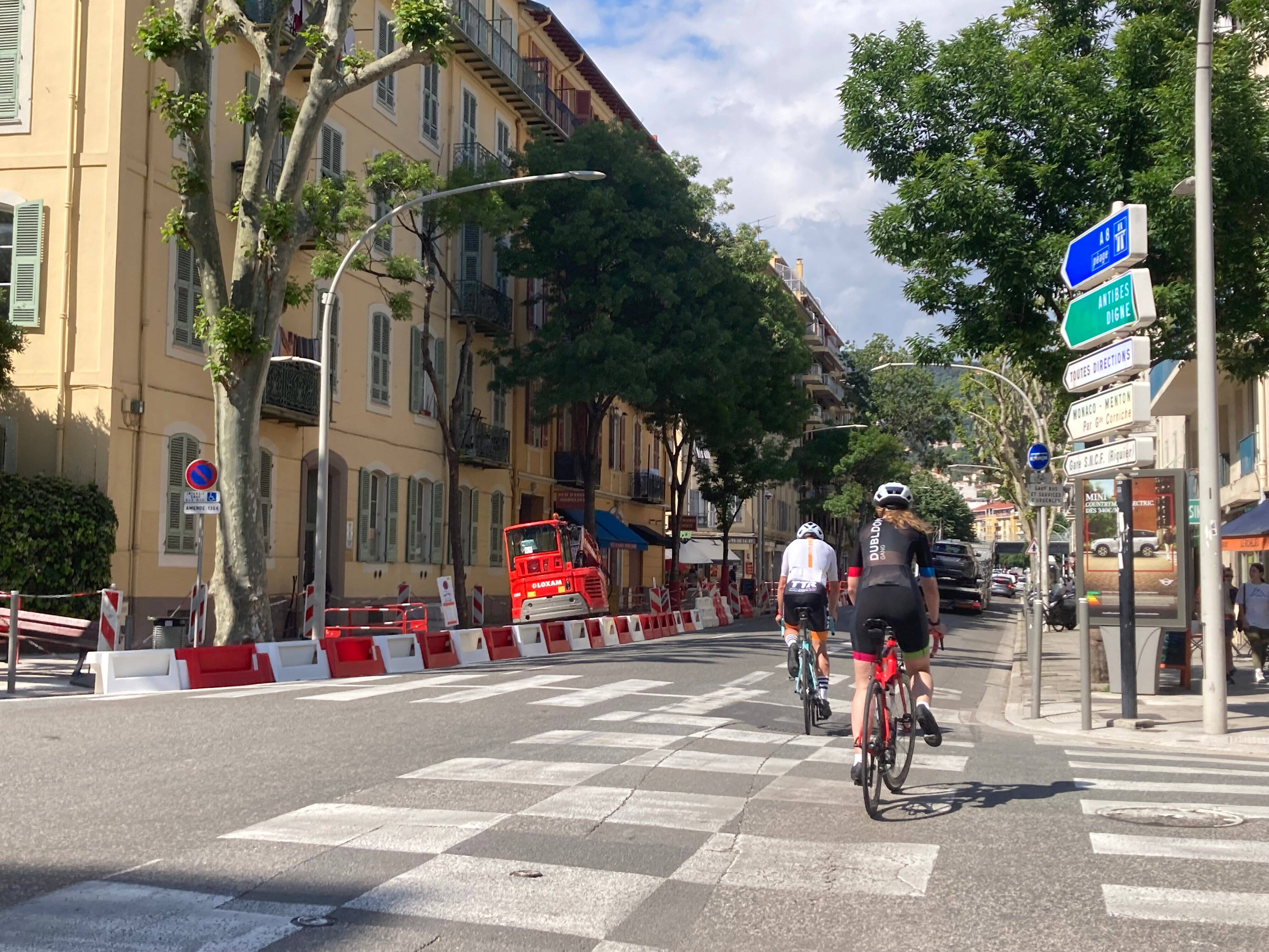 "La loi oblige à créer une voie autonome, sauf lorsque l'emprise n'est pas suffisante" : une association de cyclistes réclame une piste cyclable autonome sur le boulevard de Riquier à Nice