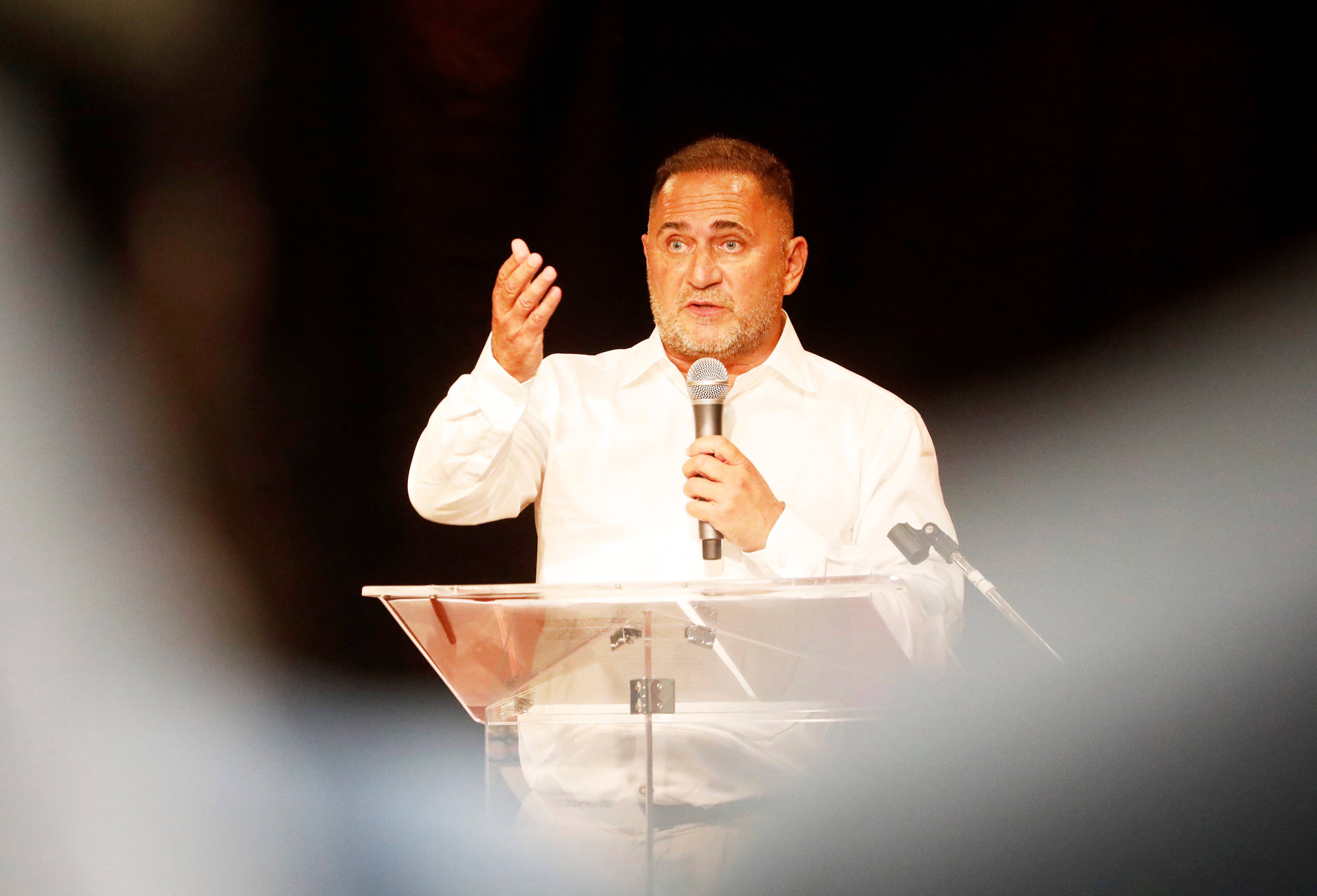 Le sénateur LR Michel Bonnus appelle à une primaire à Toulon pour les municipales de 2026