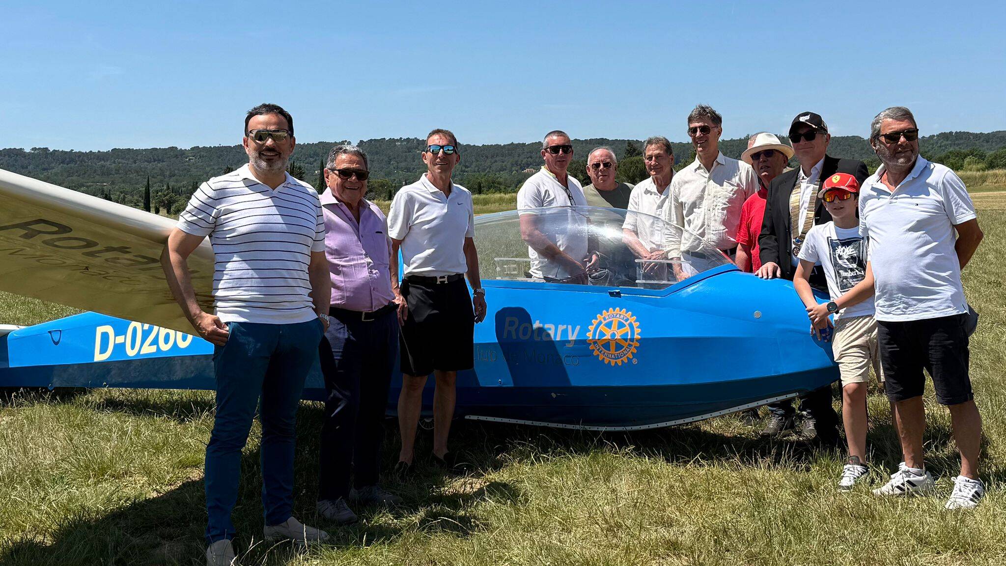 Le Rotary Club Monaco offre un planeur pour initier les jeunes des établissements scolaires de la Principauté au vol à voile