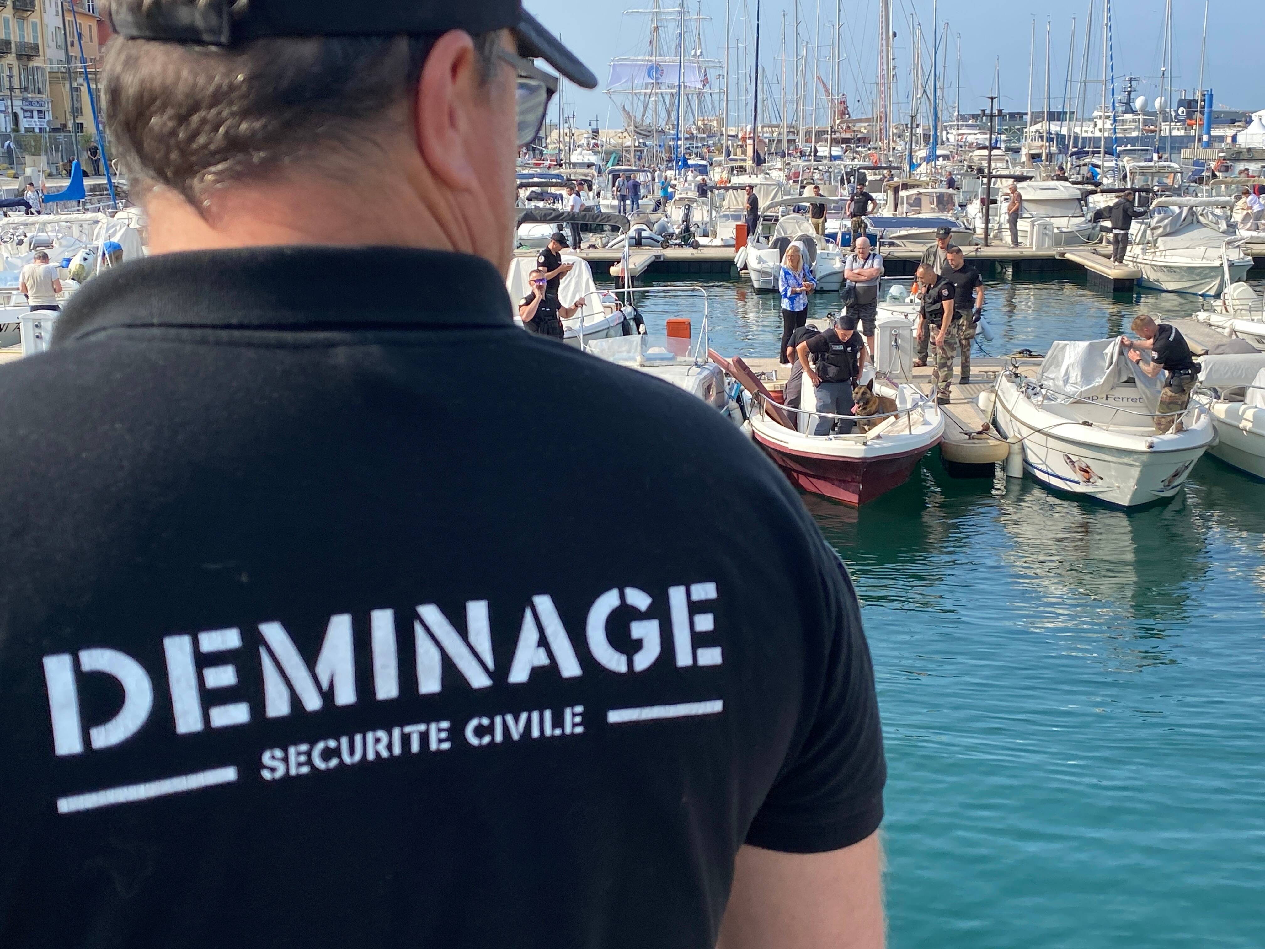 Sky, Archie... une vingtaine de chiens démineurs à l'oeuvre pour boucler le port de Nice pour le Sommet des Océans