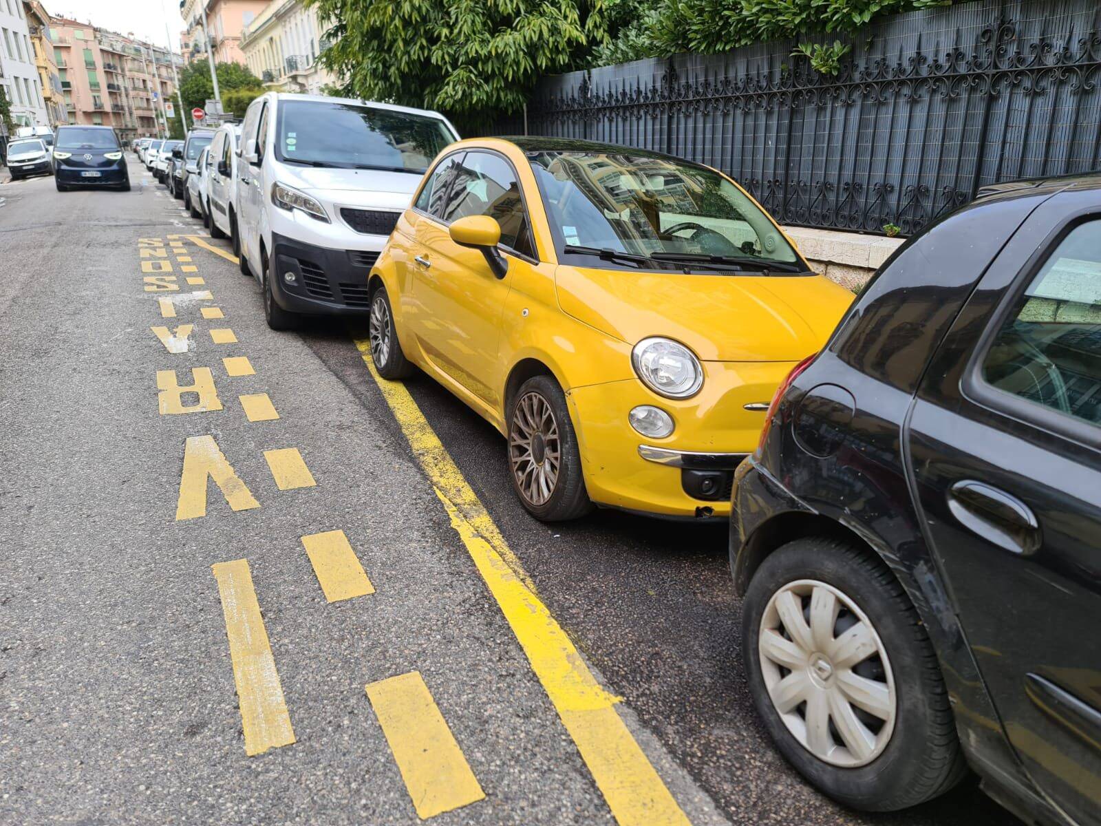 "Il faut bien que les marchandises puissent entrer en ville": pourquoi les livraisons sont un (vrai) casse-tête dans le centre-ville de Nice