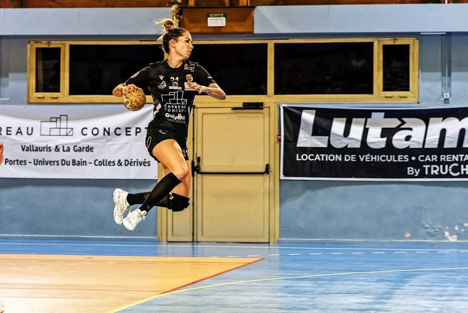 L’adieu au terrain, après 24 ans de handball, Lisa Crespin met fin à sa carrière