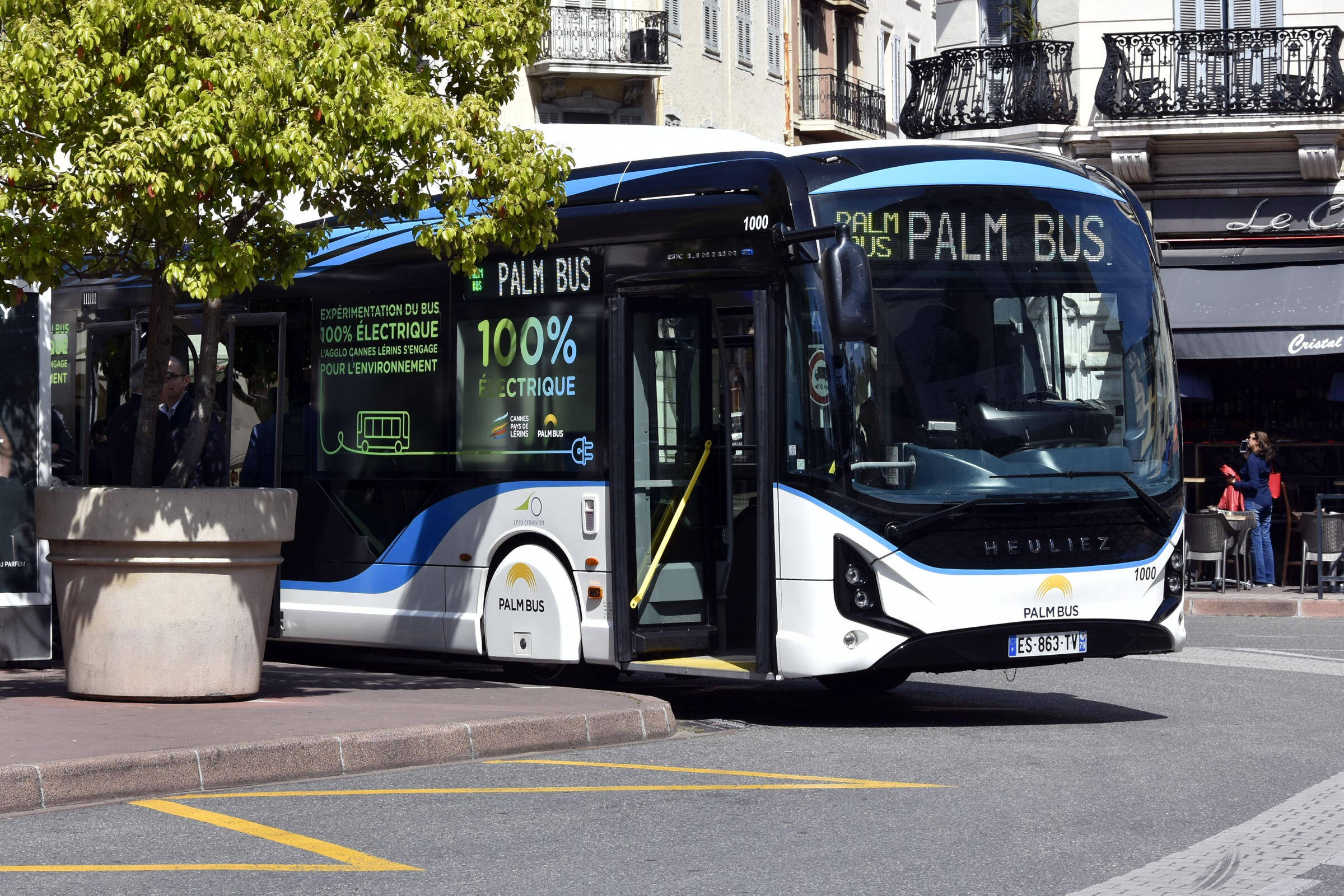 La vigilance renforcée sur le réseau Palm Bus après l'agression d'un chauffeur par une vingtaine de jeunes à Mandelieu