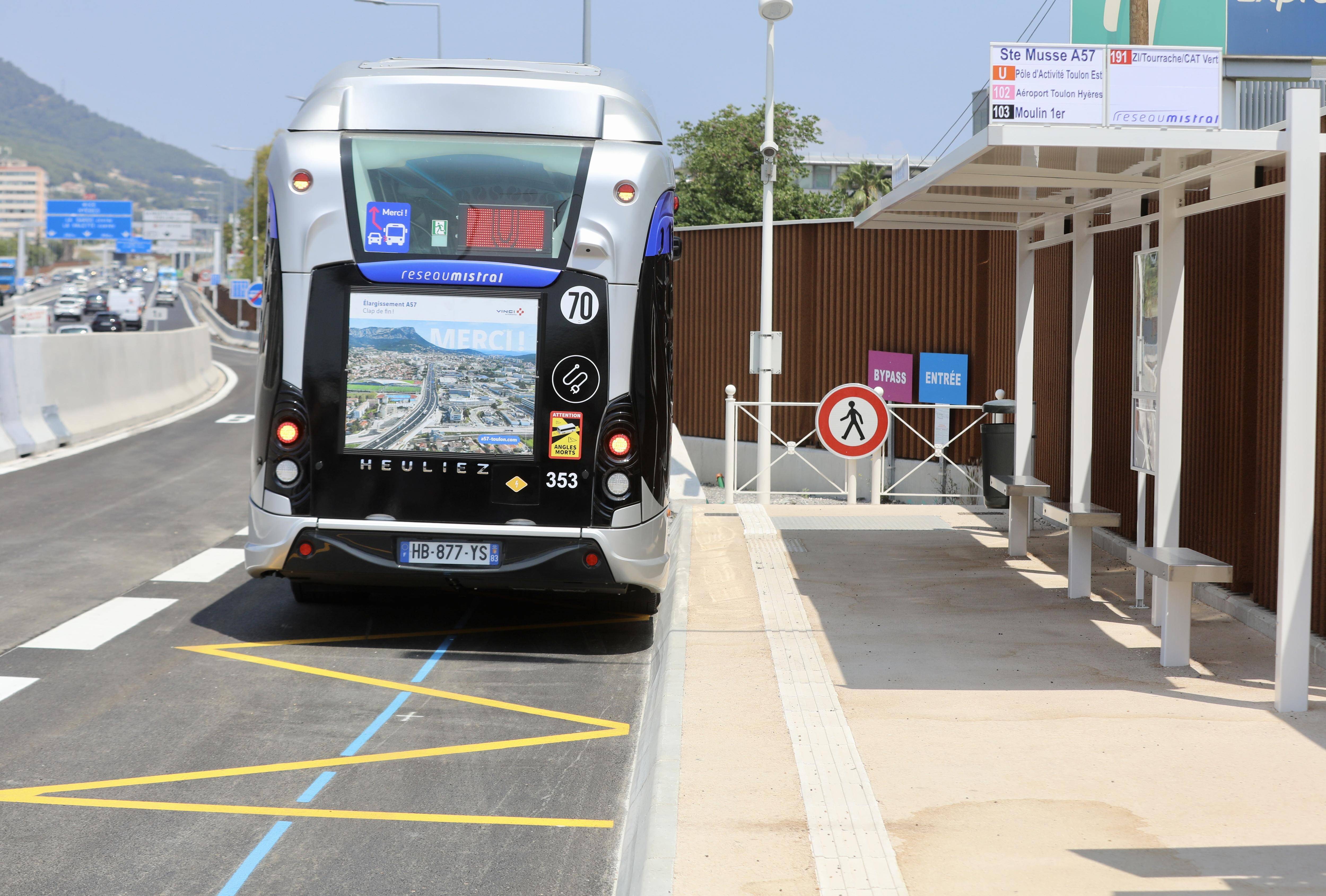 Grande première nationale à Toulon: des arrêts de bus sont en fonction sur l'autoroute A57, voici ce qu'il faut savoir