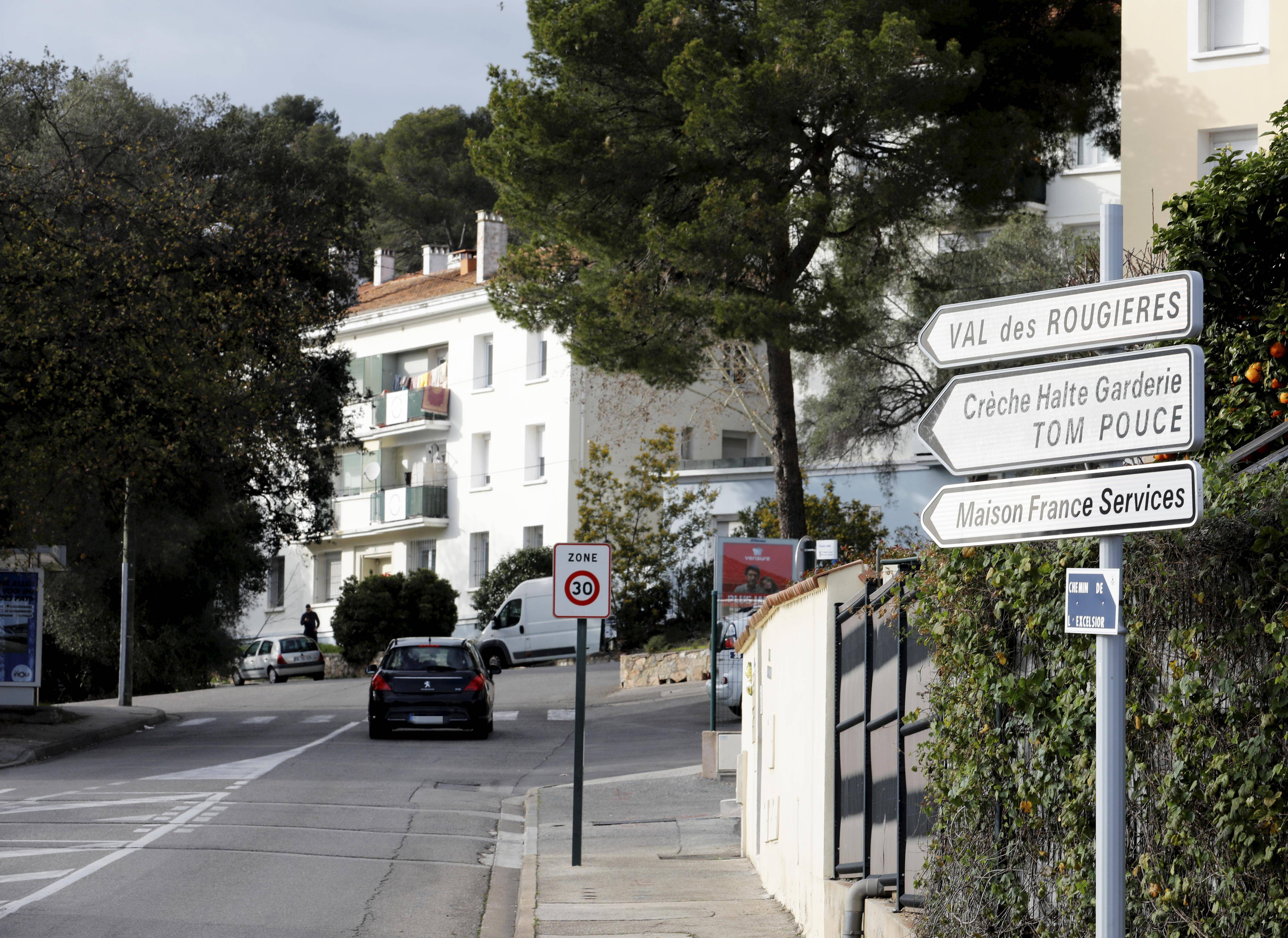 Ils avaient séquestré, déshabillé et poignardé un adolescent à Hyères, quatre hommes condamnés par la justice