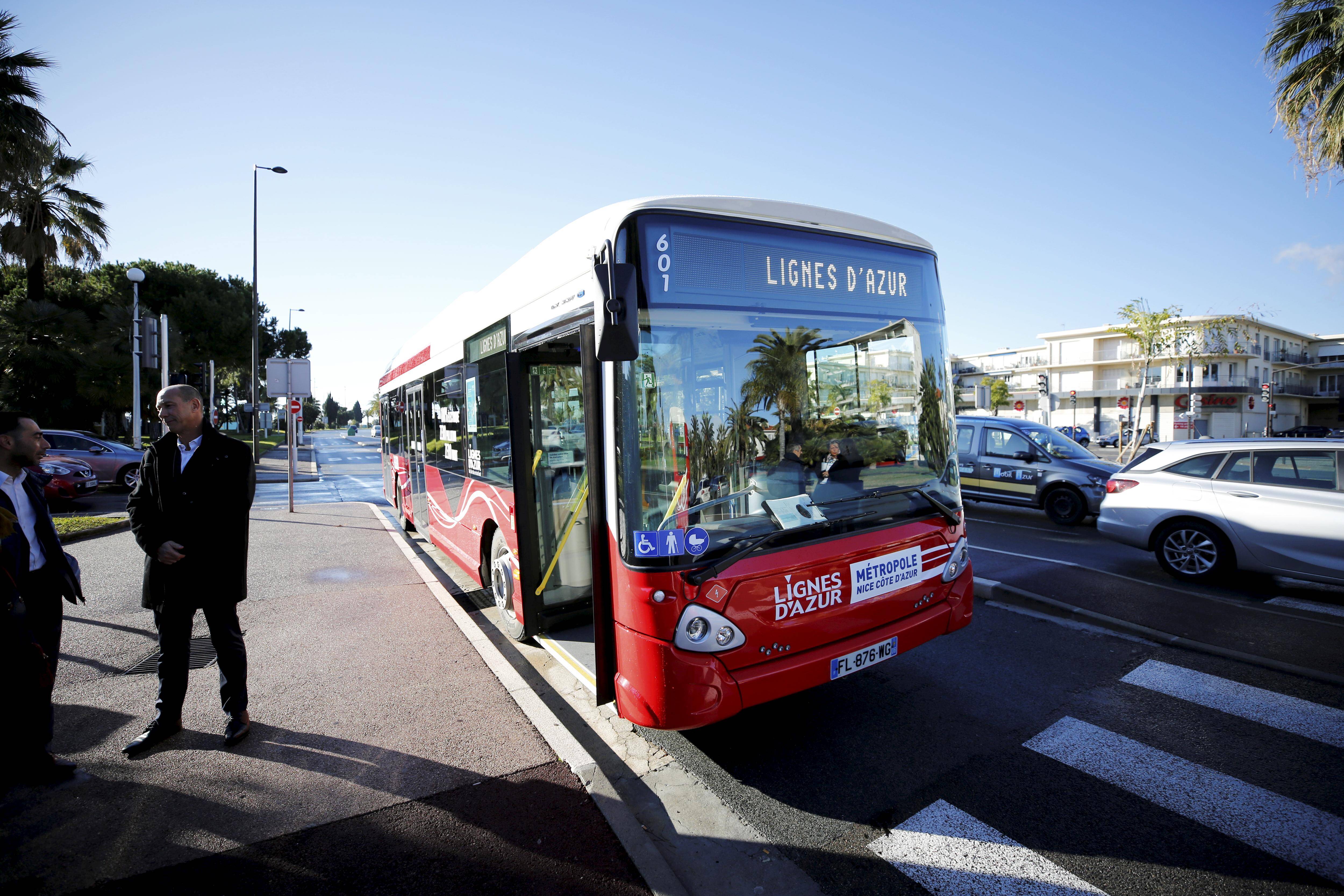 "Nous subissons des incivilités tous les jours": ivres, ils agressent un chauffeur de bus à Nice