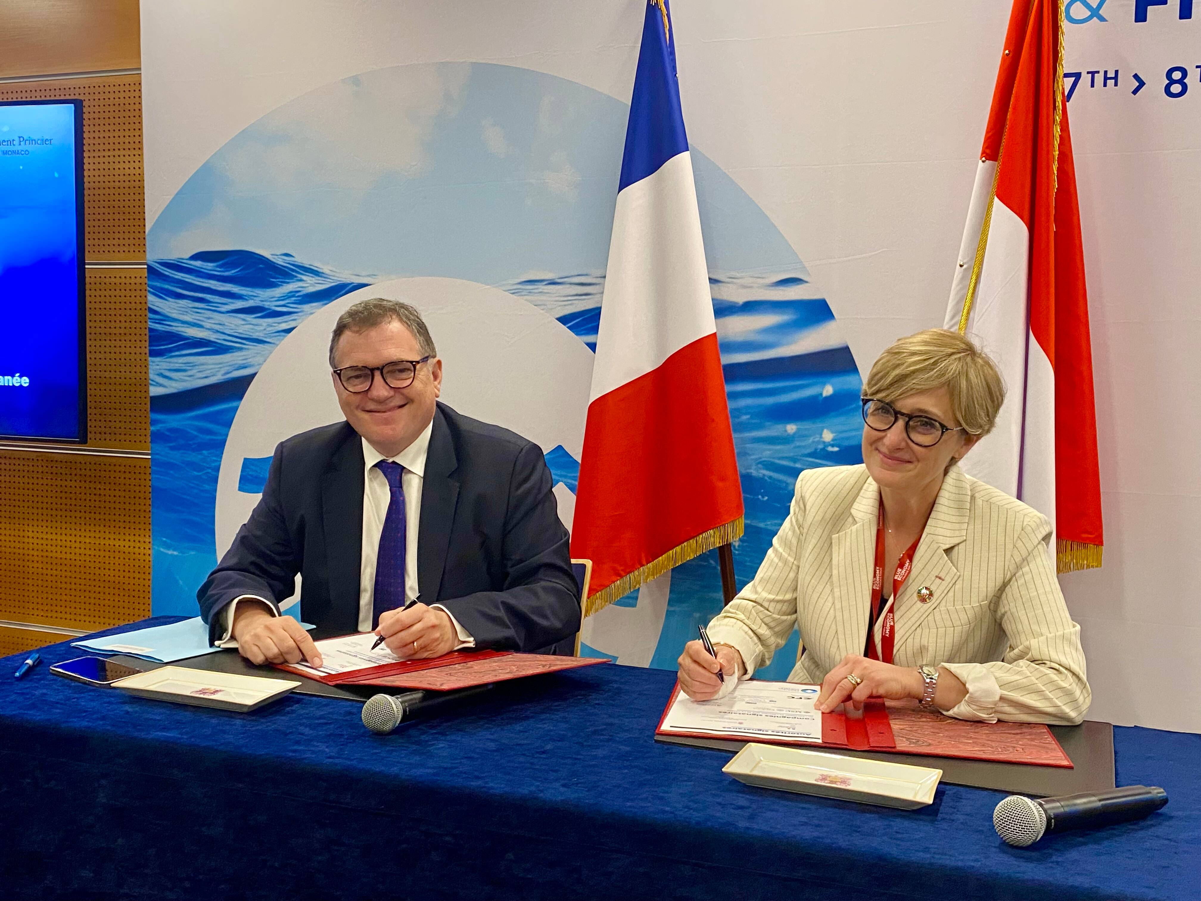 Monaco s'engage pour des croisières durables en Méditerranée en signant une charte de l'Etat français