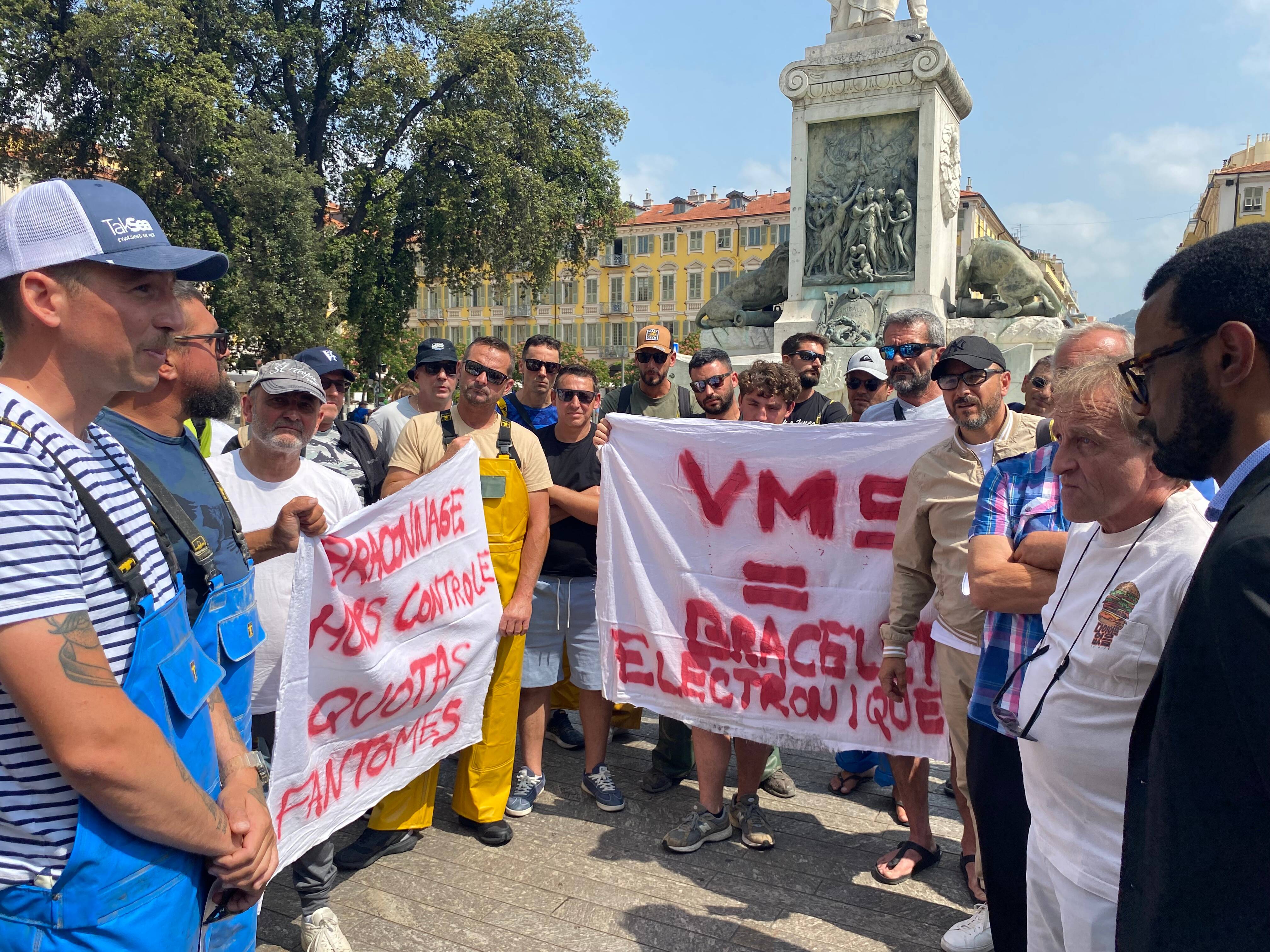 "On veut sauver notre métier": les pêcheurs ont profité du Sommet de l'océan Unoc pour manifester ce lundi à Nice