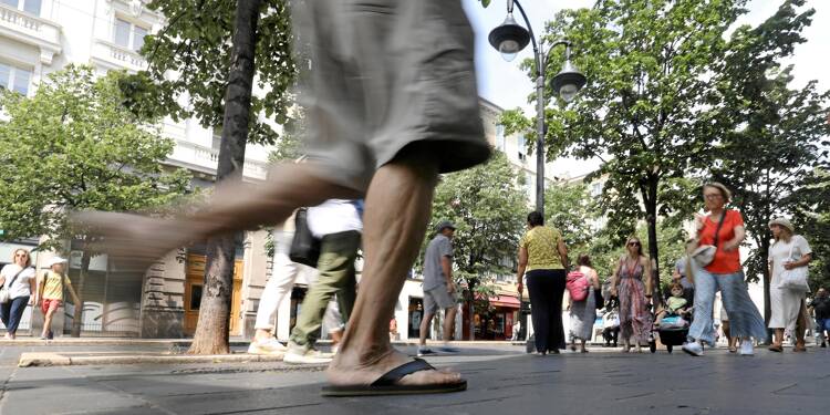 Mais pourquoi ça pègue? On vous explique pourquoi ça colle quand on marche dans certaines rues de Nice