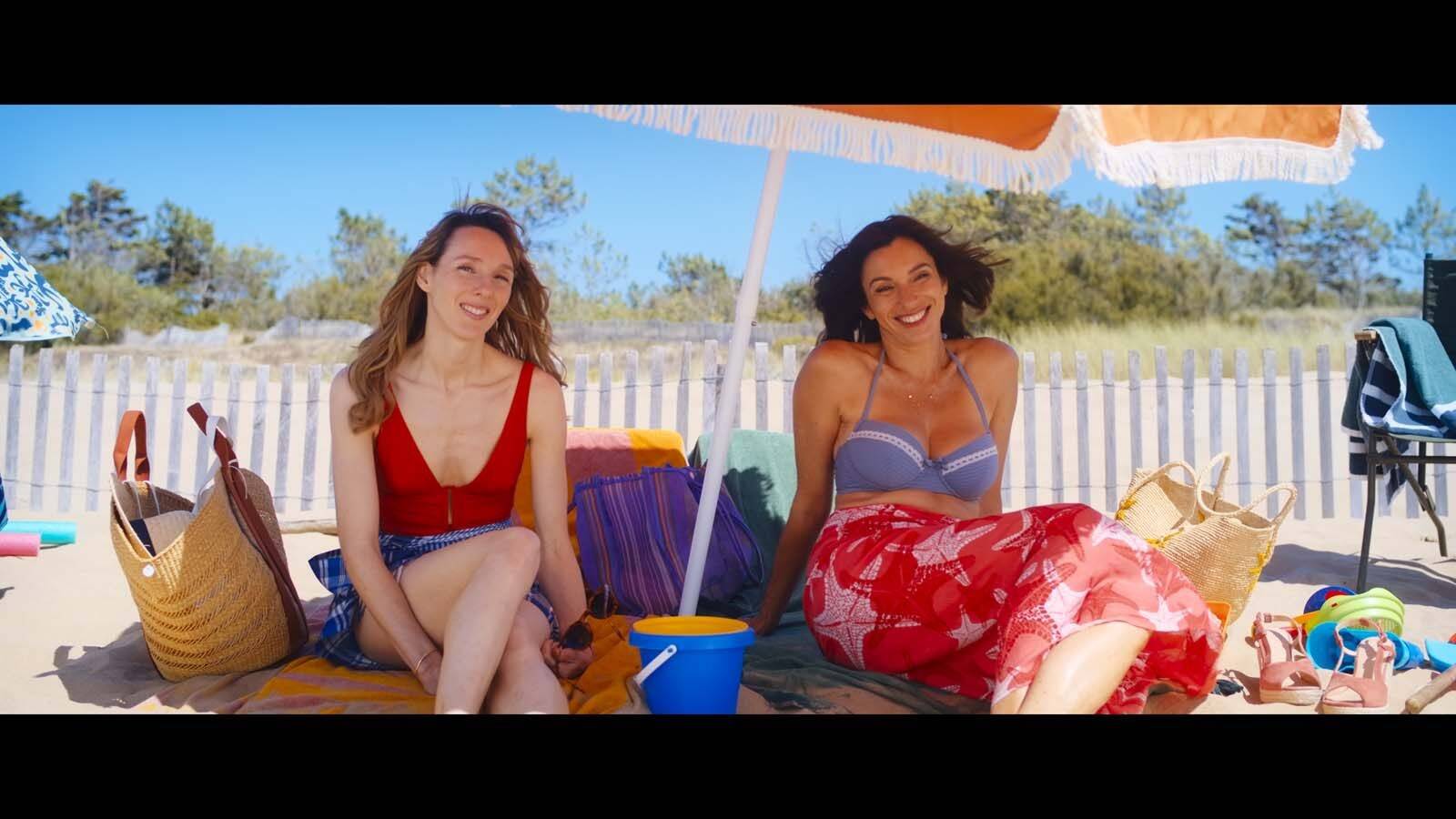 "Vacances forcées": une comédie qui recycle les clichés... malgré un joli casting