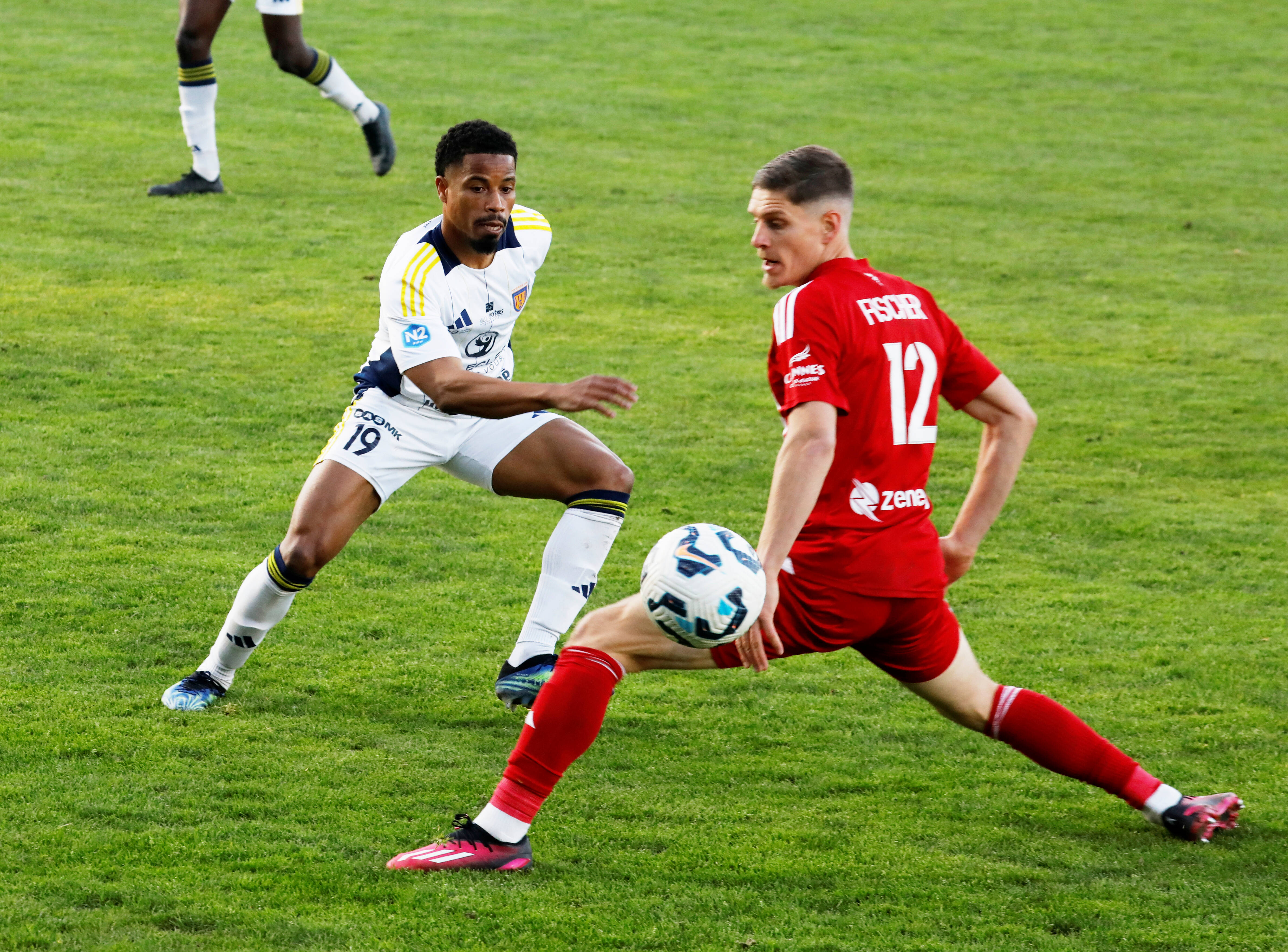 Football - National 2: le futur effectif hyérois prend forme