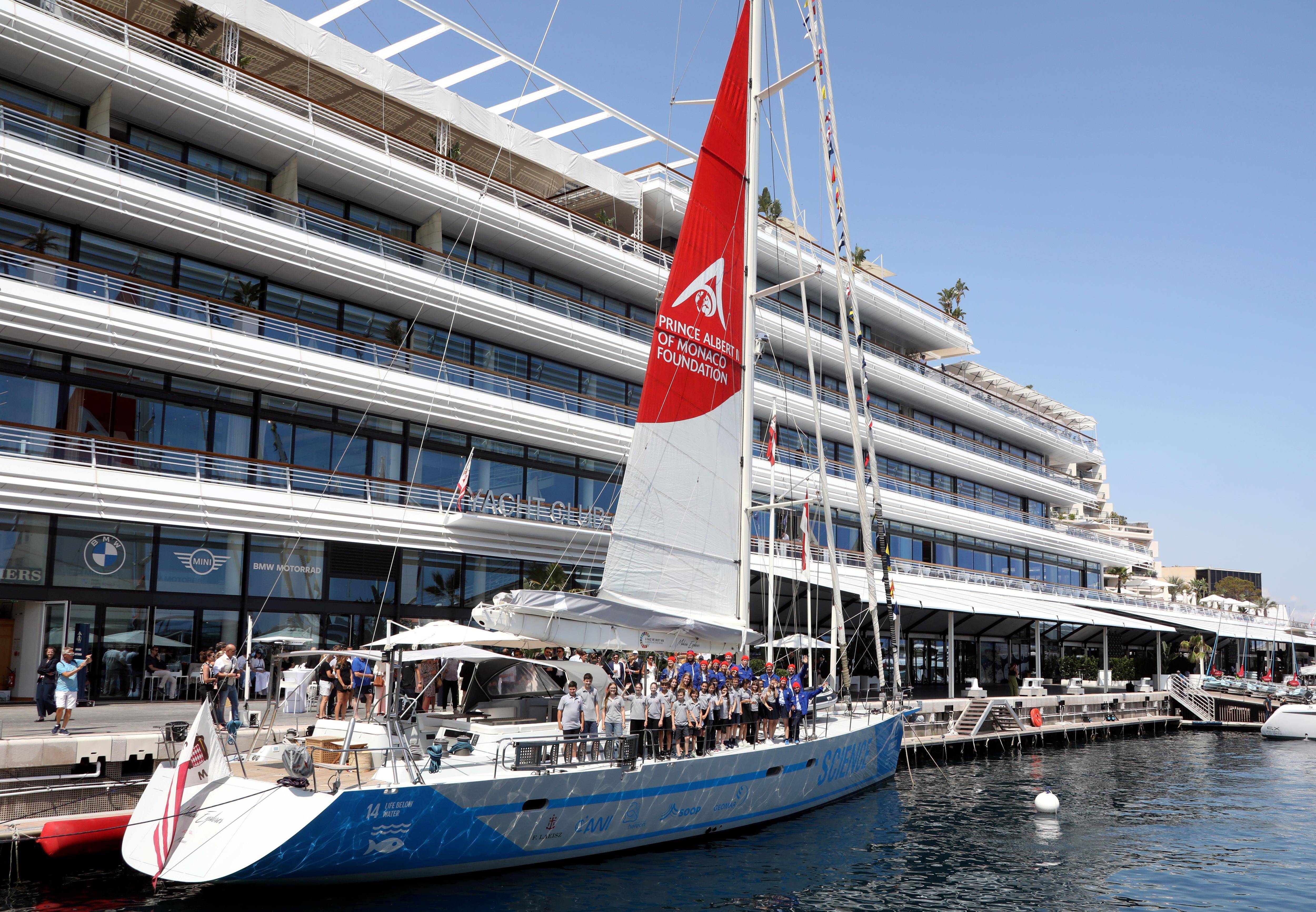 La Team Malizia dévoile son premier navire de recherche scientifique face au Yacht-club de Monaco