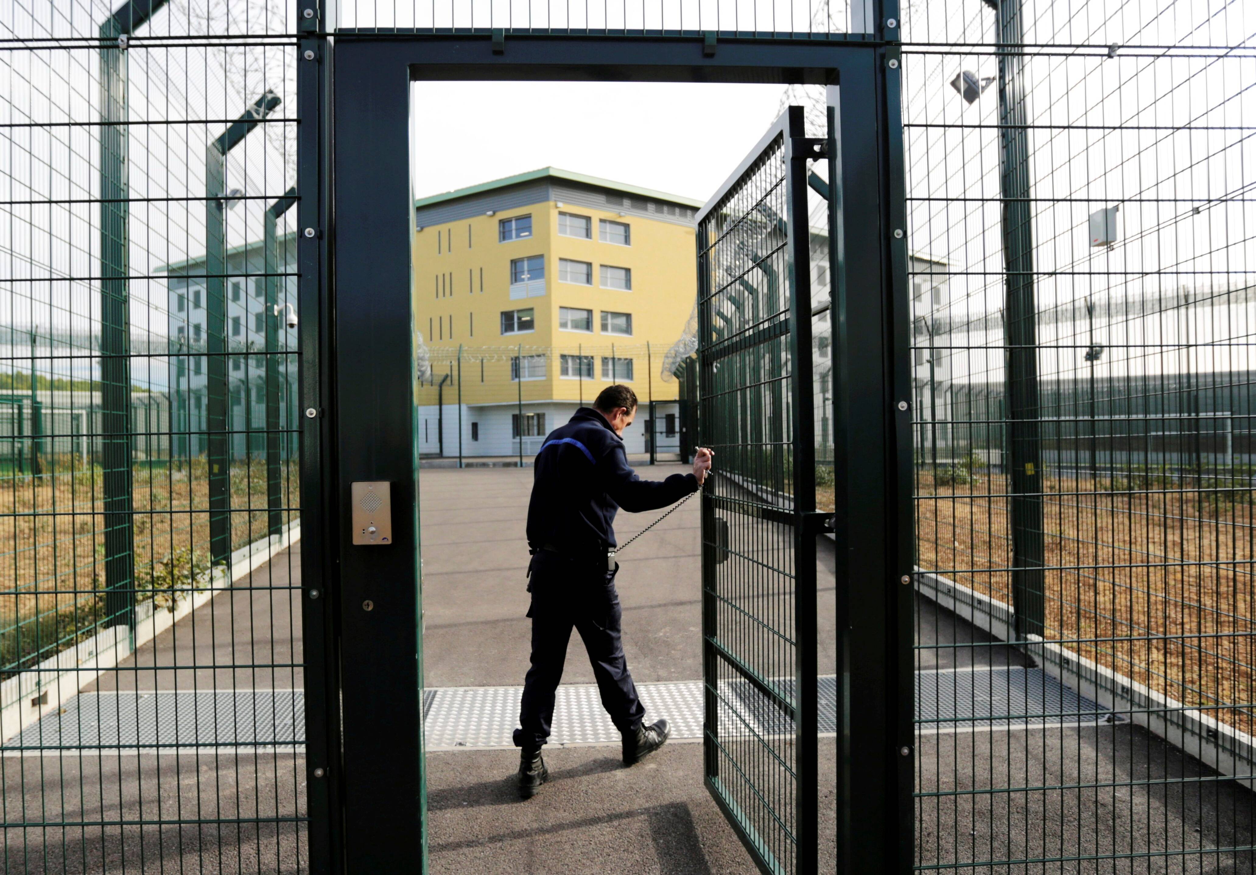 Il cache 9 téléphones et 40 g de cannabis dans sa cellule en l'espace de 10 mois