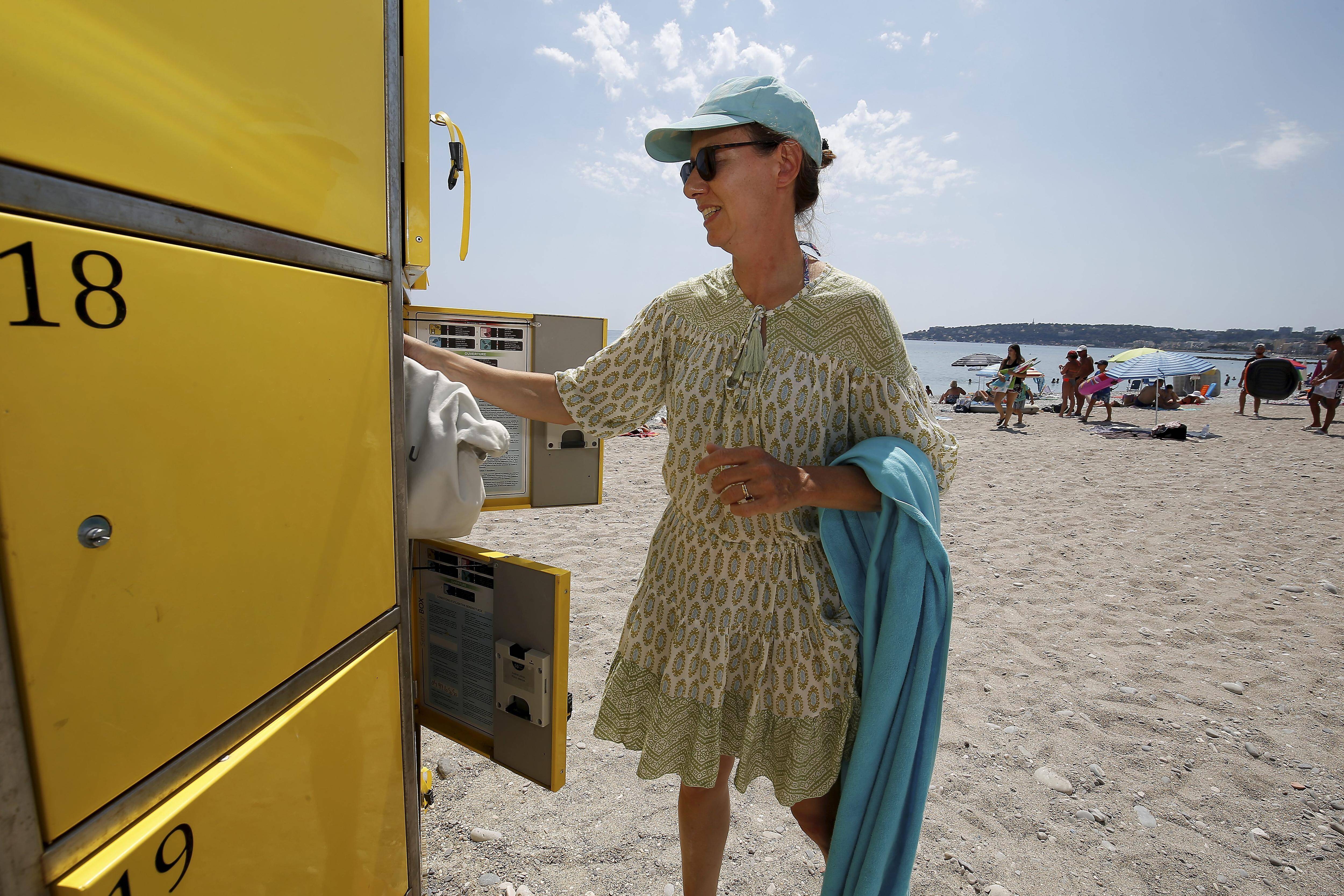 "Chacun amènerait son cadenas et pourrait y sécuriser ses affaires quand il va nager": y aura-t-il bientôt des casiers sur les plages de Nice?