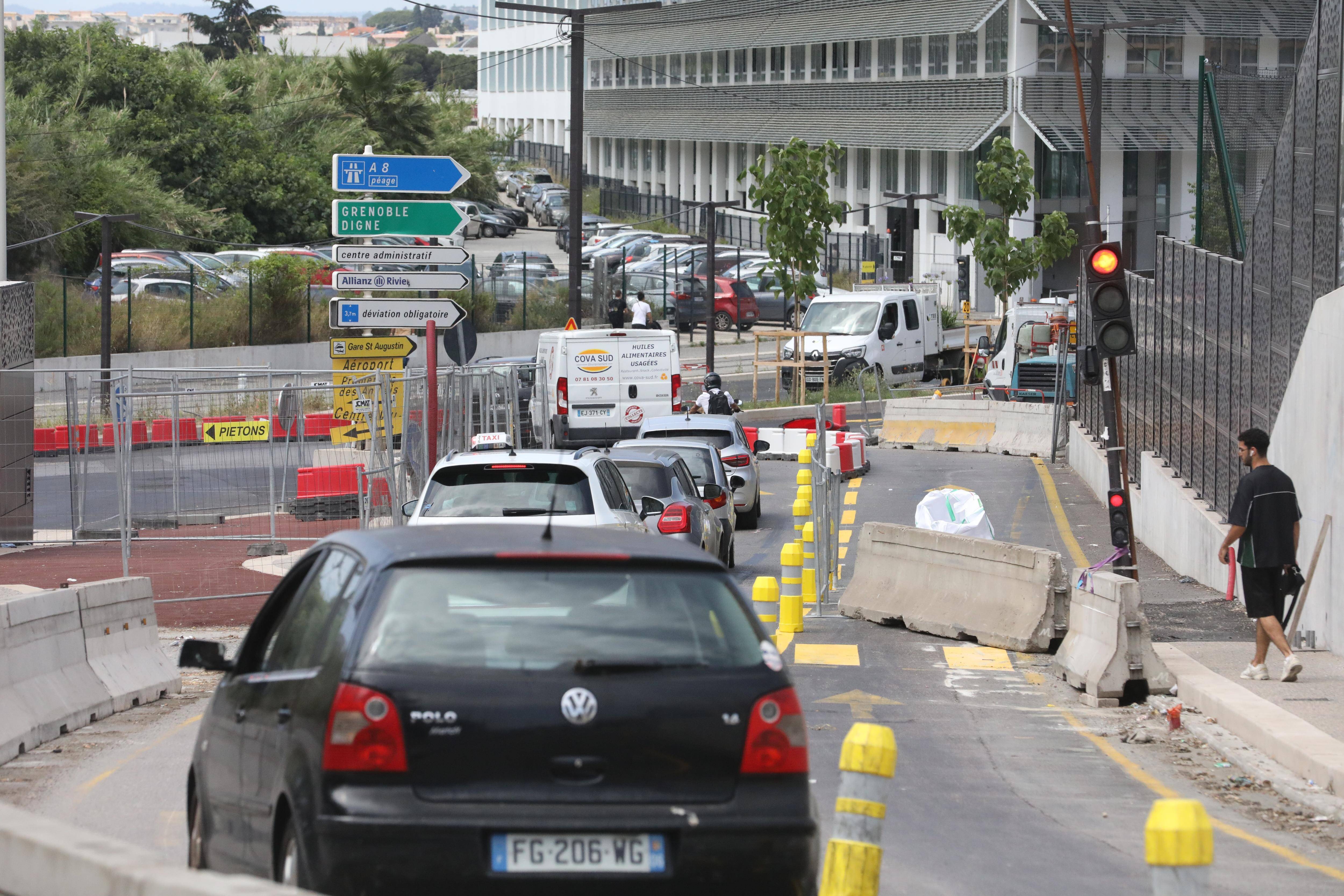 L'ancienne sortie de la voie Mathis encore embouteillée (et ça devrait durer un moment)