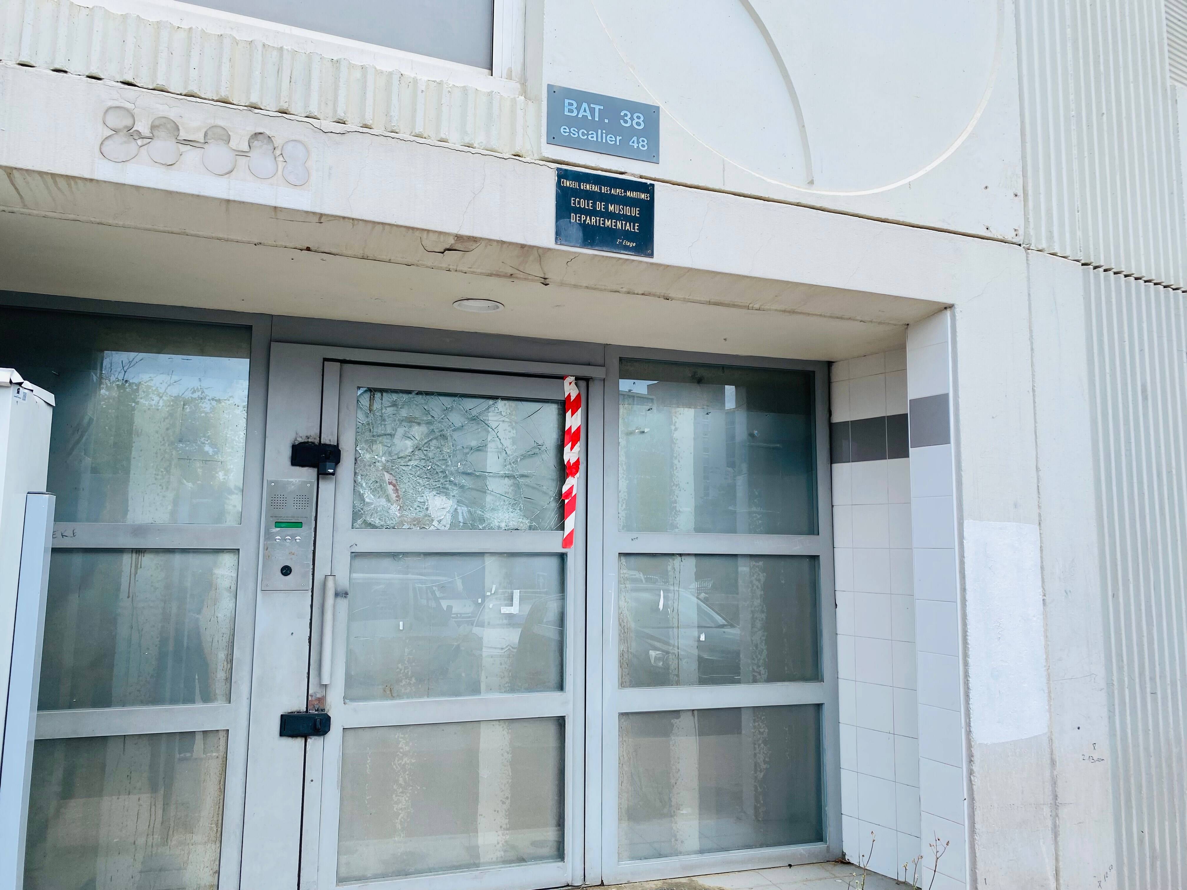 Sept personnes d'une même famille avaient péri: gros retard sur les travaux de réhabilitation des logements impactés par les flammes aux Moulins