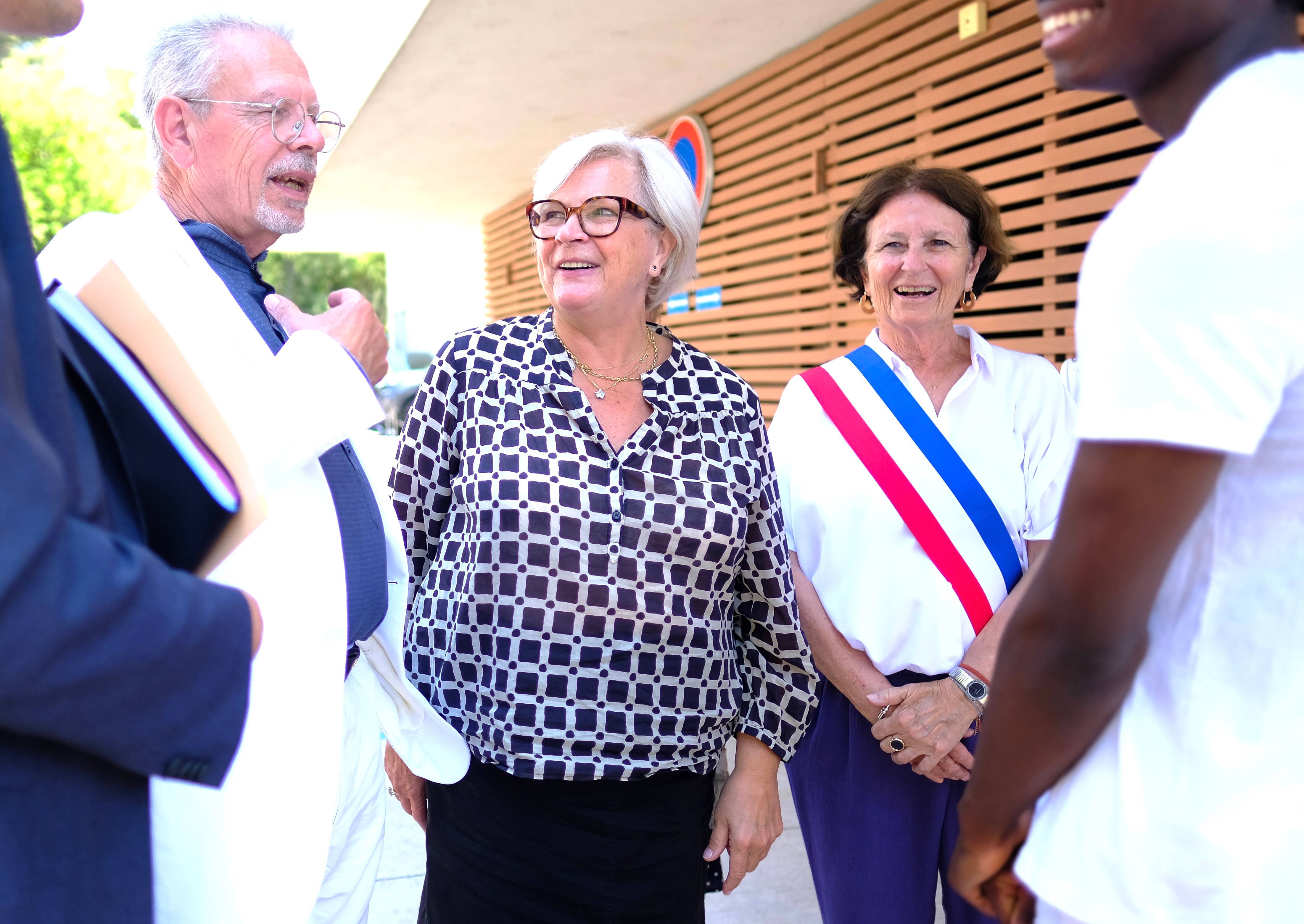 "Chacun de vous est une pépite", lance Catherine Vautrin, ministre des Solidarités, en visite dans le Var