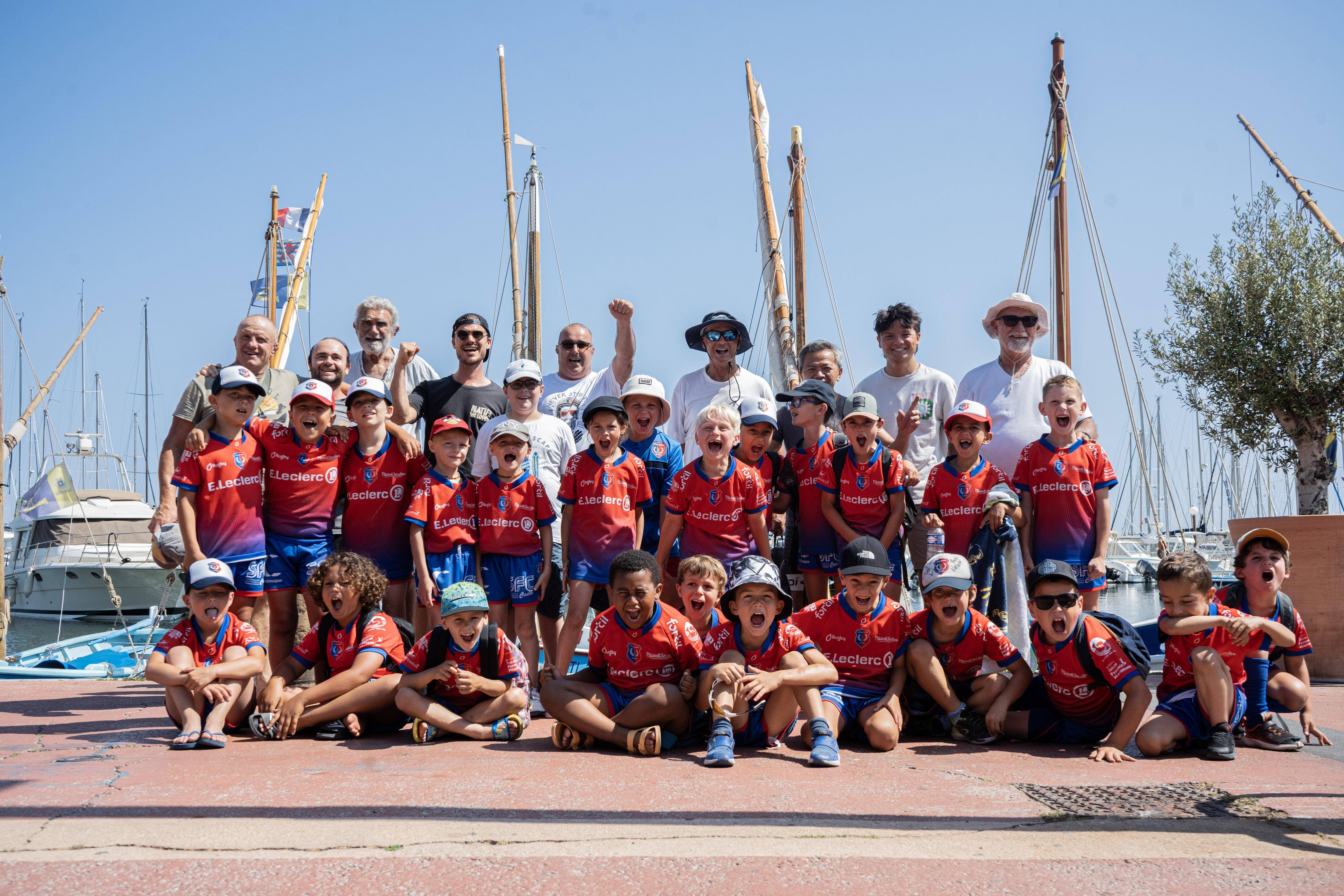 Marc de Rougemont, un ancien rugbyman international qui navigue sur un pointu