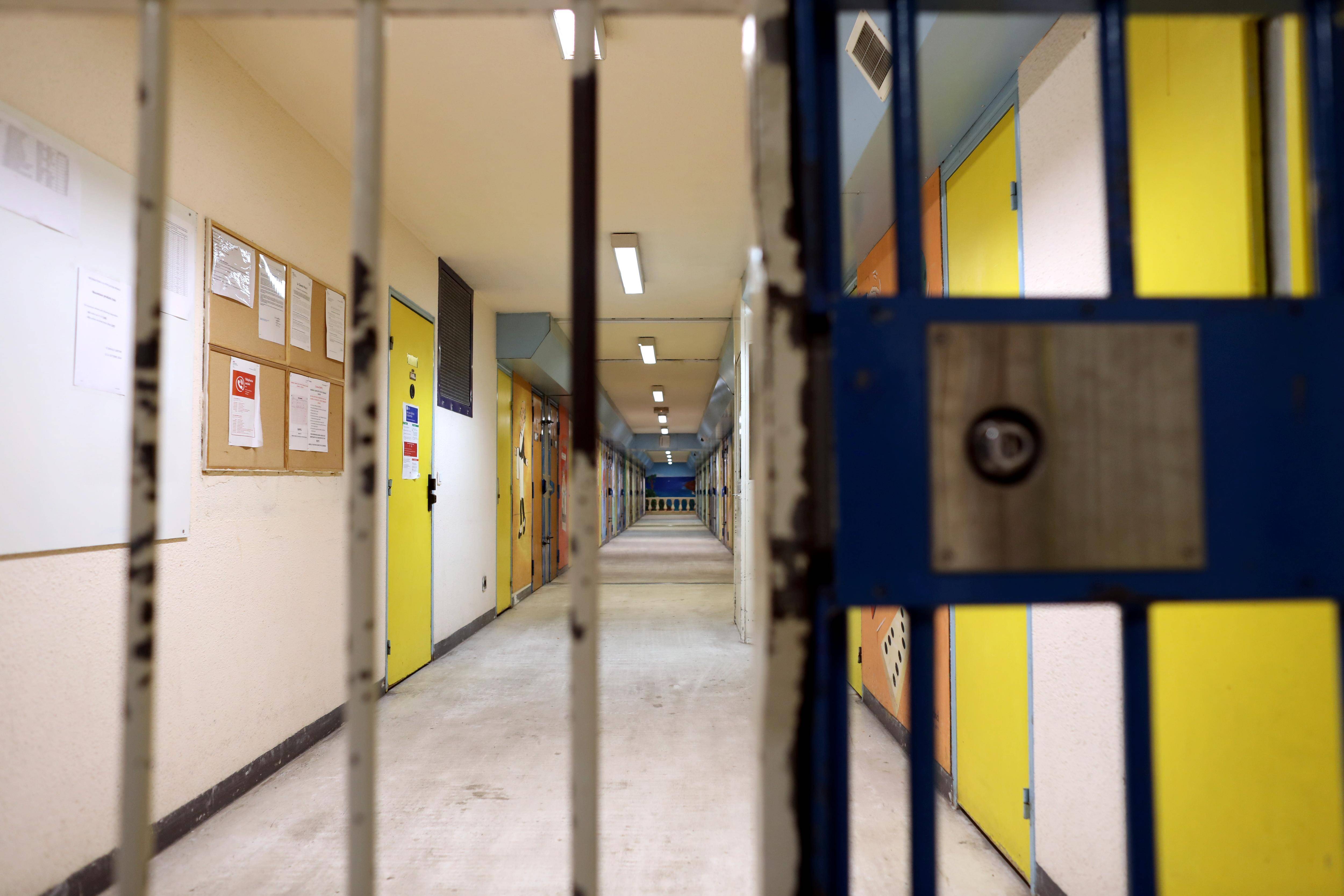 Une surveillante de la prison de Grasse entraînée au sol et frappée par un détenu ce mercredi