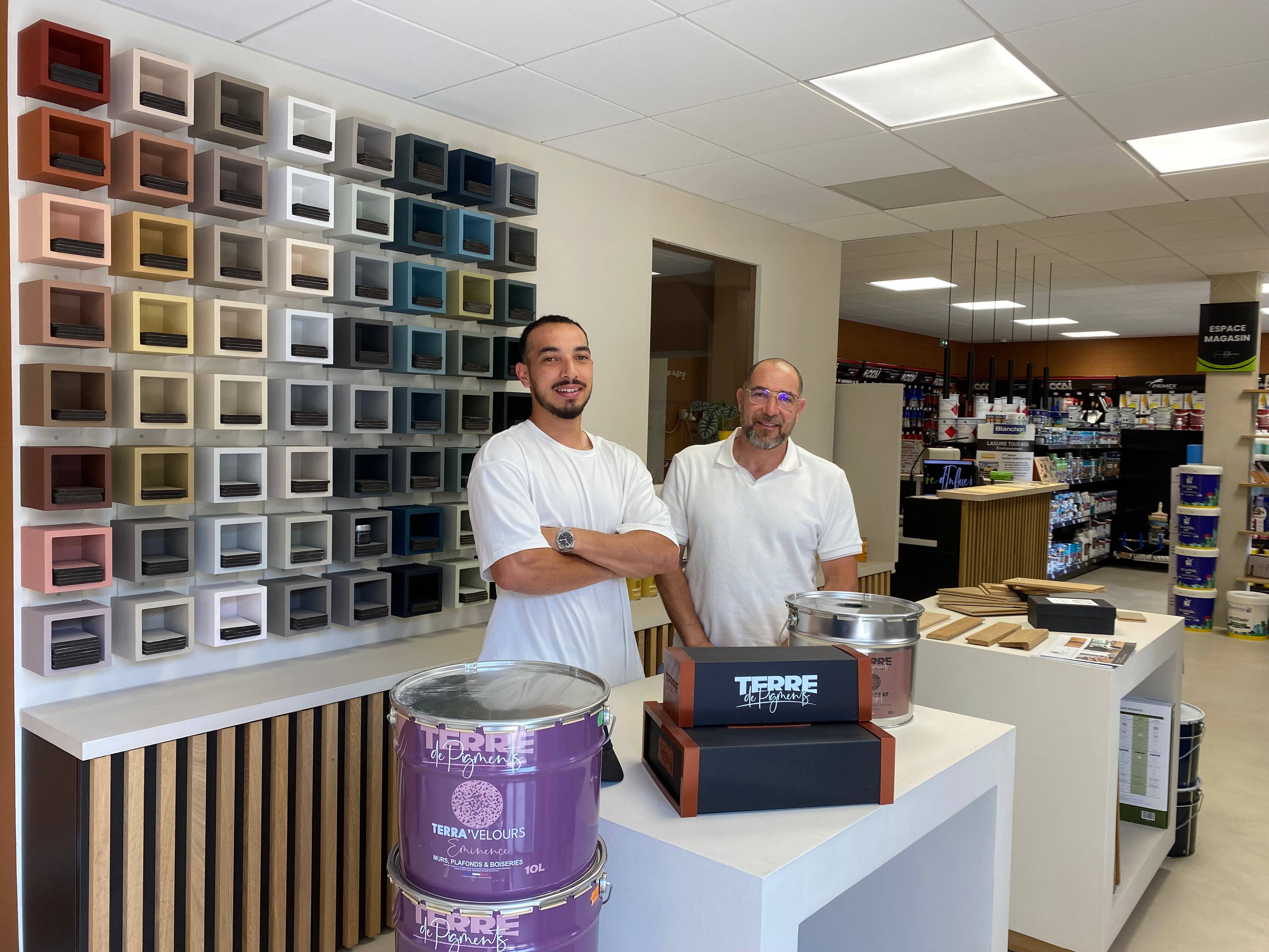 "L'idée c'est être le petit Nespresso de la peinture": l'entreprise seynoise LVbâtiment a lancé sa marque de peinture