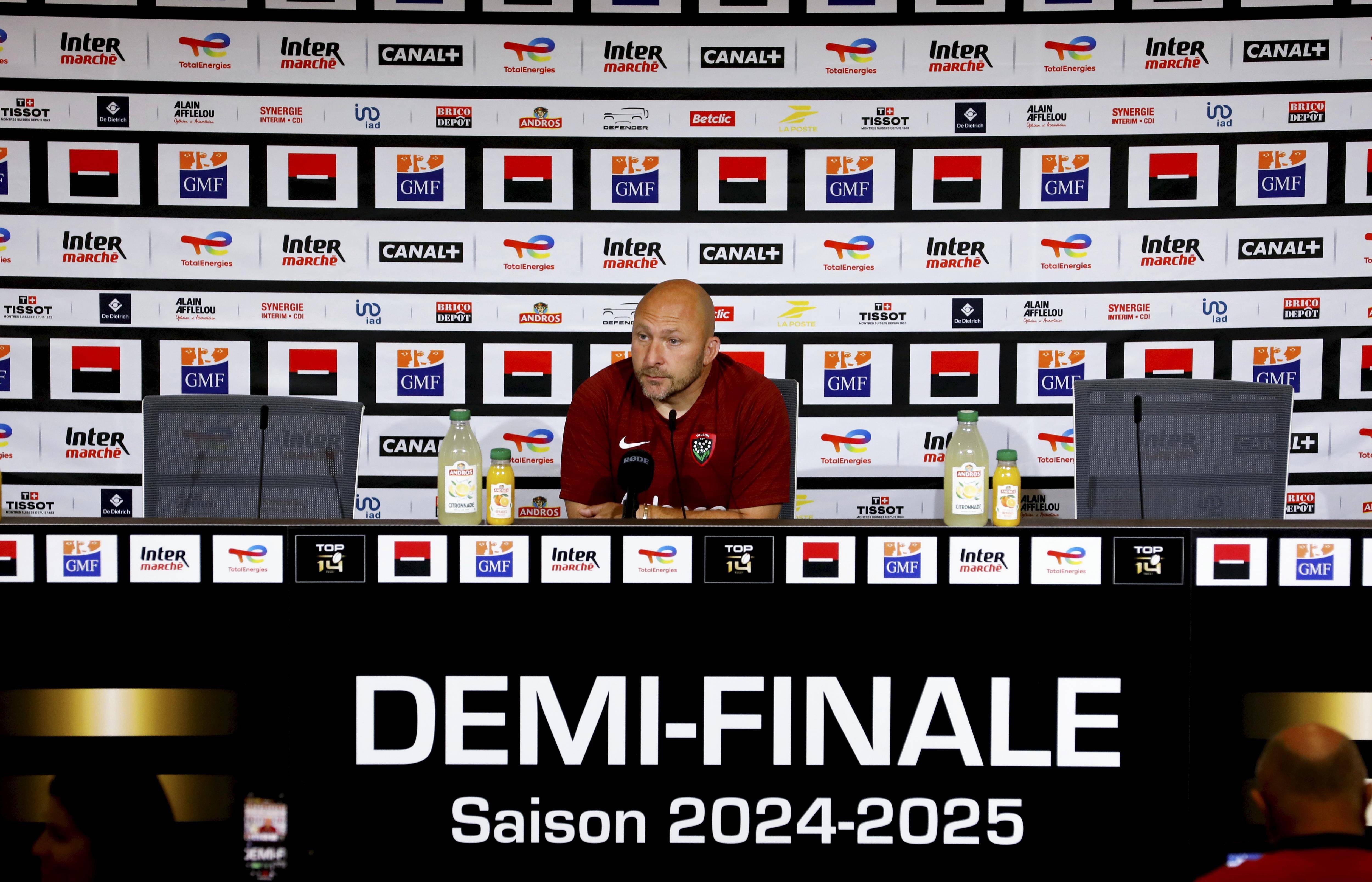 "Travailler dur pour progresser et rattraper les équipes qui sont devant nous": Pierre Mignoni dresse le bilan de la saison 2024-2025 du RCT