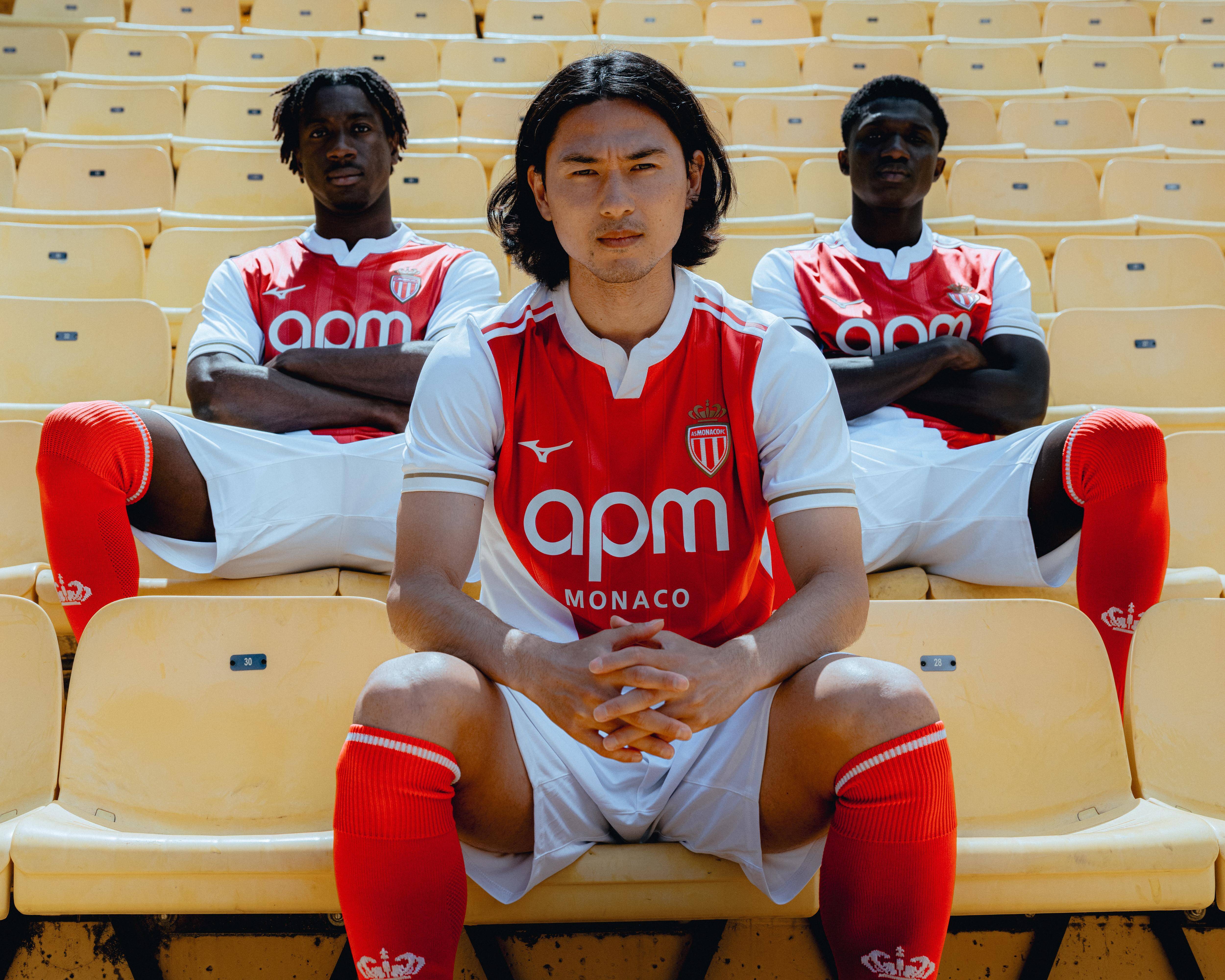 Découvrez le nouveau maillot domicile de l'AS Monaco pour la saison 2025-26