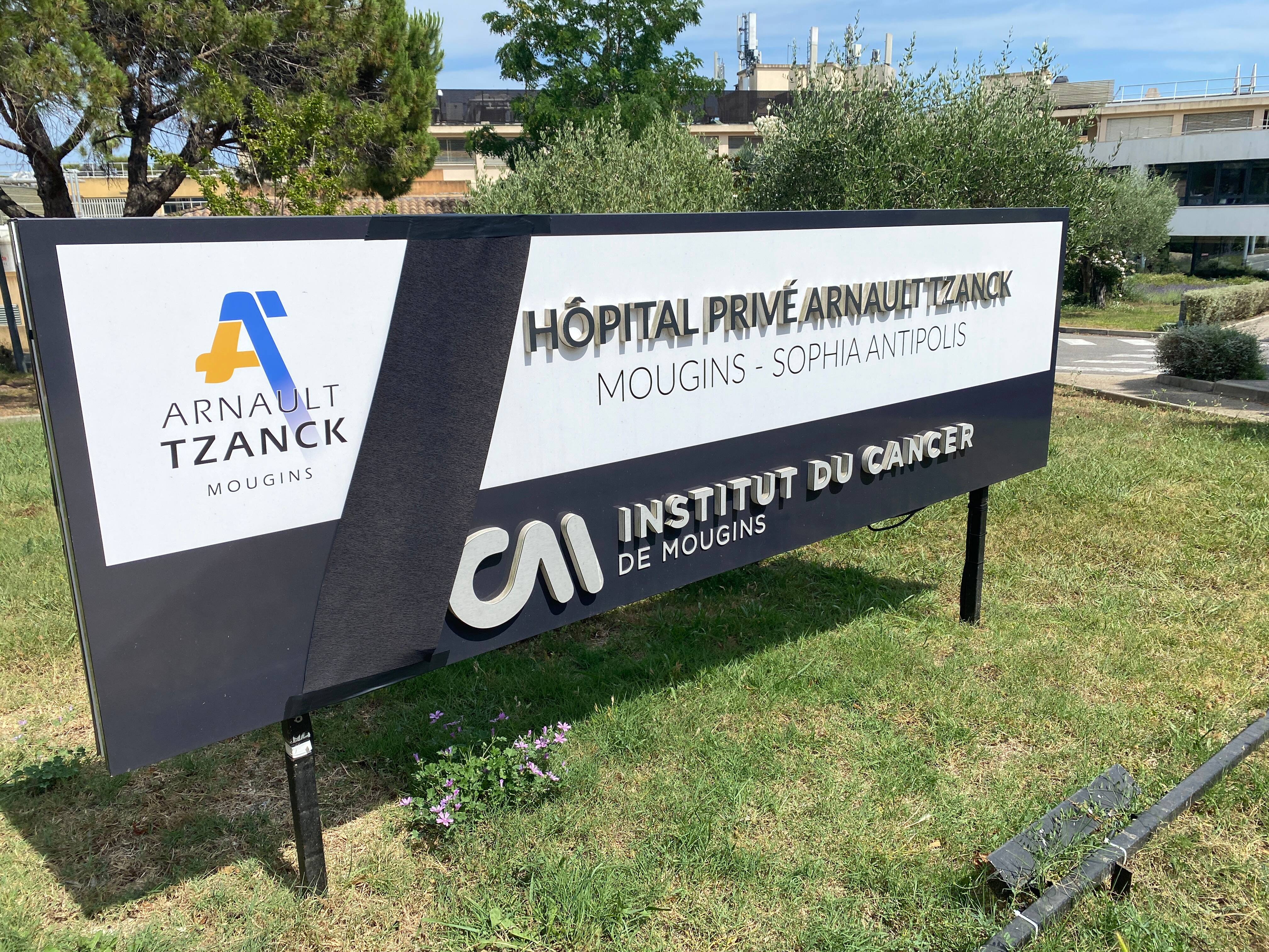 Après la mort d'Ambre et Clémence, l'hôpital privé Arnault Tzanck de Mougins plongé dans le deuil et le recueillement